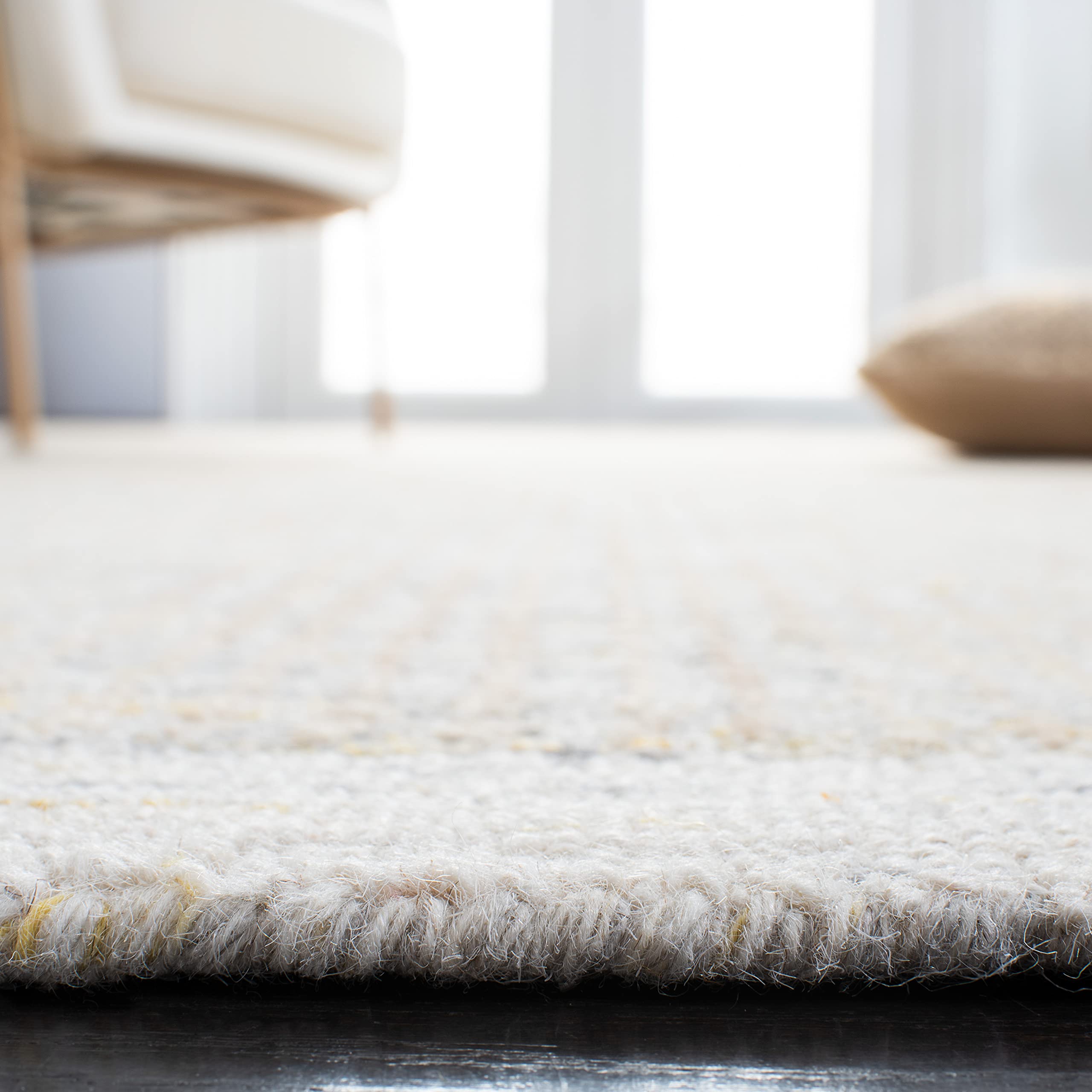 SAFAVIEH Metro Collection 6'x6' Square Ivory Grey Wool Area Rug - Handmade Premium Living Room, Dining Room & Bedroom Rug for Cozy Home Decor