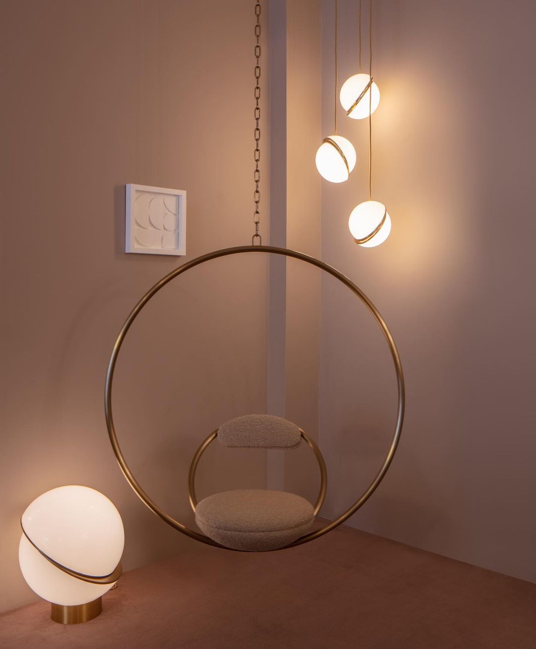 Modern Crescent Moon Pendant Light - Elegant Hanging Chandelier for Bedroom, Living Room & Dining Room - Perfect for Boho, Farmhouse & Minimalist Decor