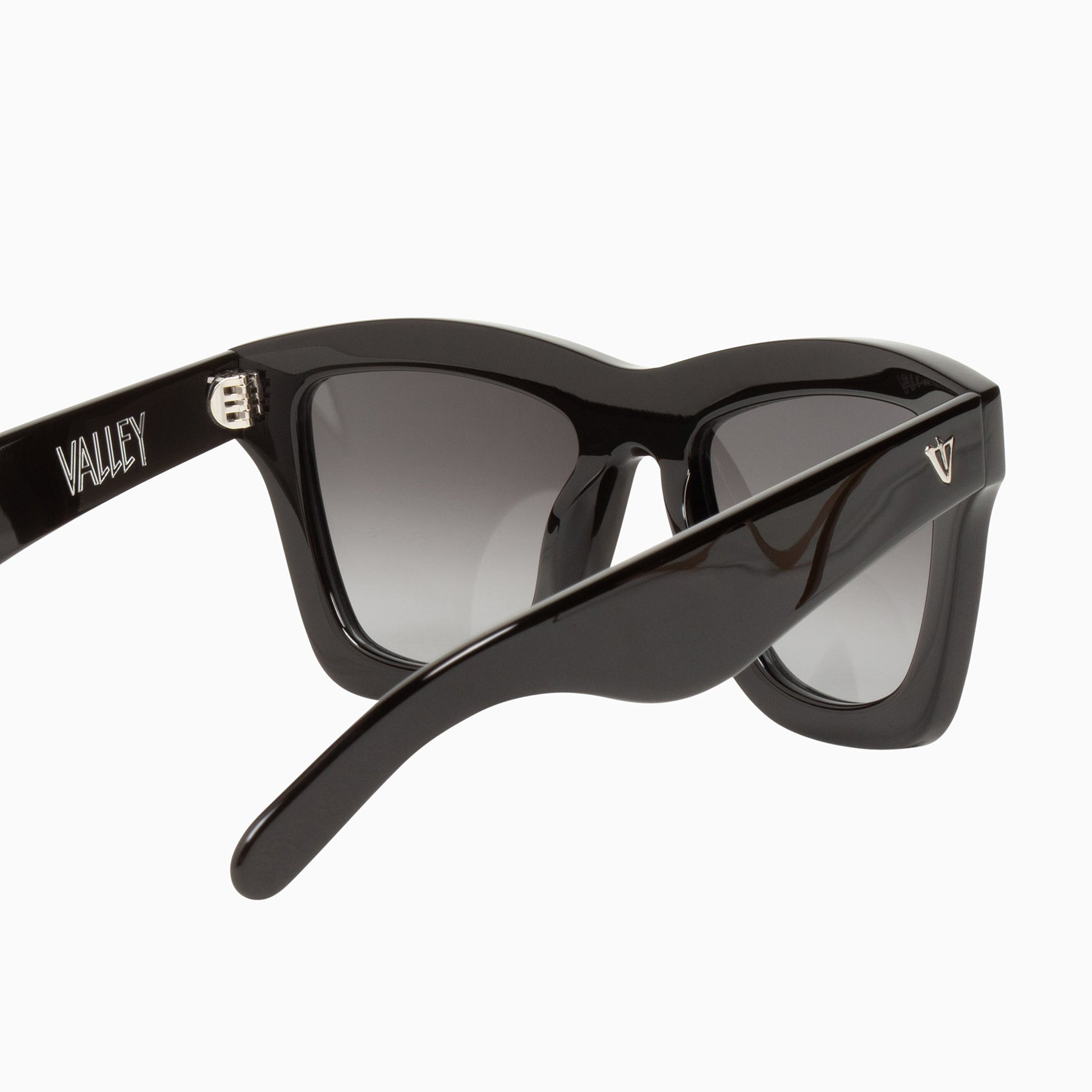DB Sunglasses - Polarized UV Protection Aviator Sunglasses for Men & Women | Perfect for Driving, Beach, and Outdoor Activities