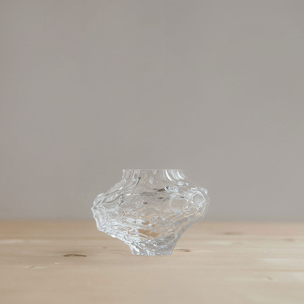 Elegant Small Heirloom Glass Vase for Home Decor - Perfect for Flowers, Centerpieces & Wedding Decorations