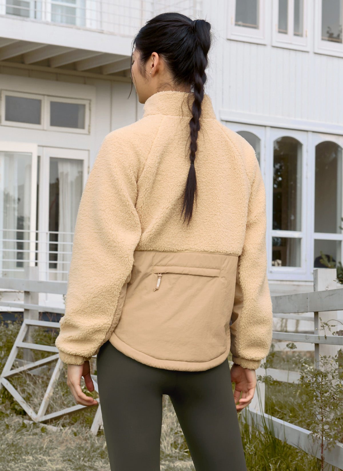 Stylish Woven Patch Fleece Zip-Up Jacket for Men & Women - Cozy Winter Outerwear for Hiking, Camping & Outdoor Activities