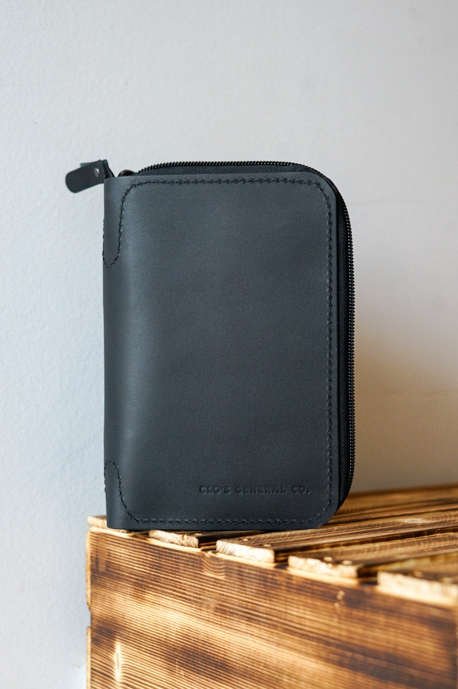 Elegant Black Jewelry Travel Case - Portable Organizer for Necklaces, Rings & Earrings - Perfect for Vacations, Business Trips & Gifts