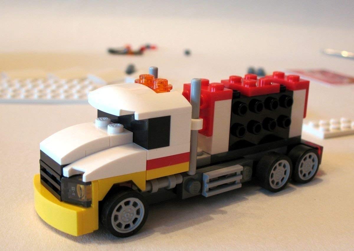 LEGO Shell V-Power Tanker Truck 40196 Limited Edition Building Set - Collectible Model Car for Adults & Kids, Perfect for Display & Gift Giving