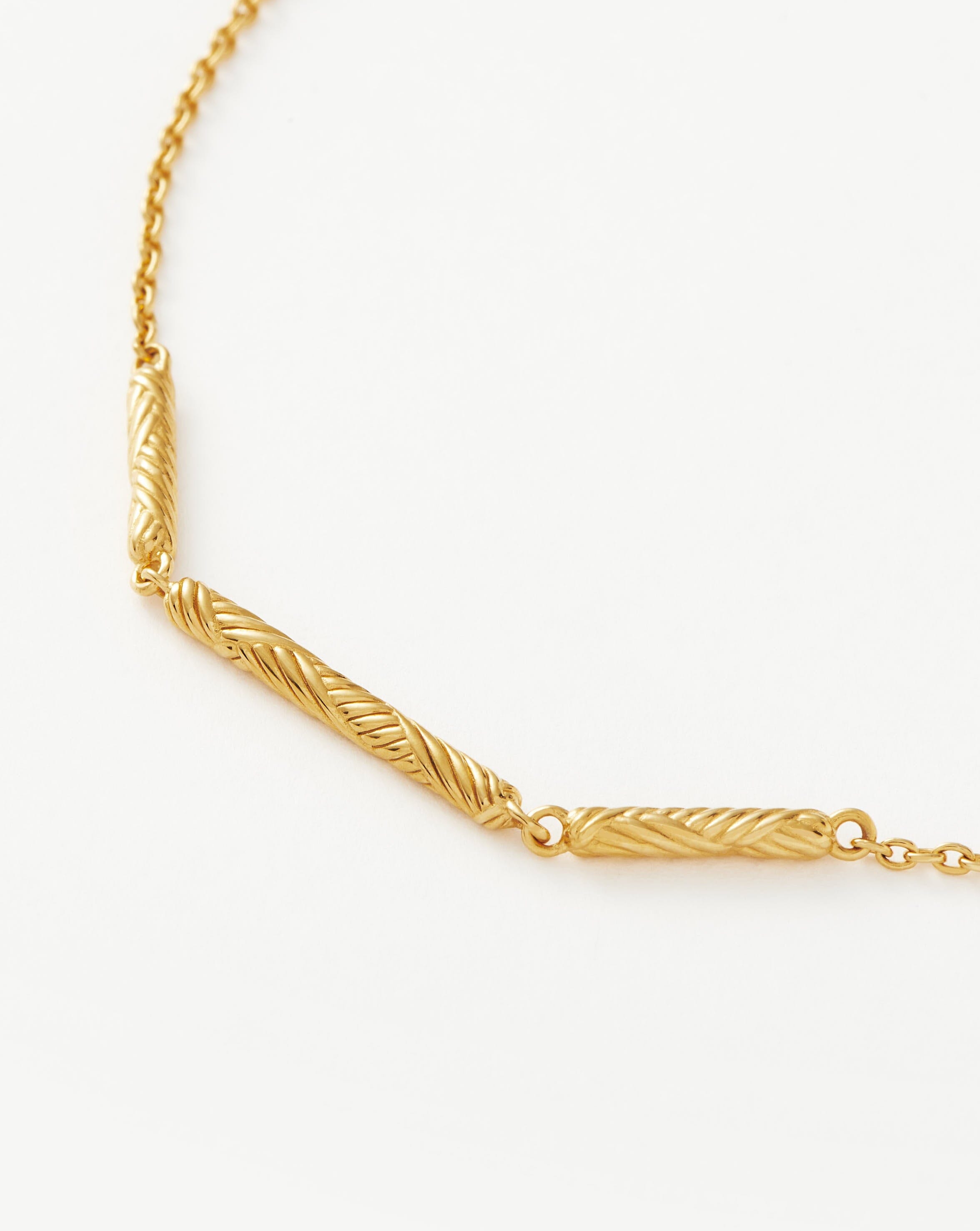 Wavy Ridge Extra Long Chain Necklace for Women - 24 Inch Gold Plated Layering Necklace, Boho Chic Jewelry for Everyday Wear & Special Occasions