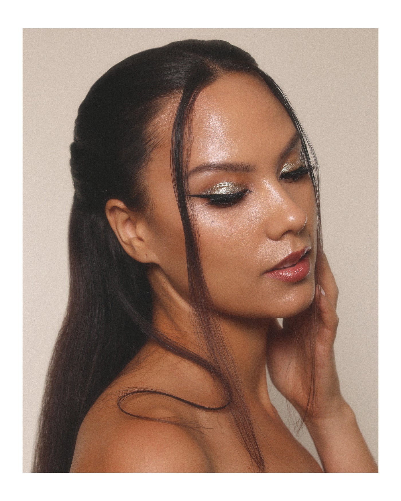 Prism Pop Pigment 004 Cuddle Cloud - High-Quality Cosmetic Pigment for Eyeshadow, Lipstick & DIY Makeup - Perfect for Professional Artists & Beauty Enthusiasts