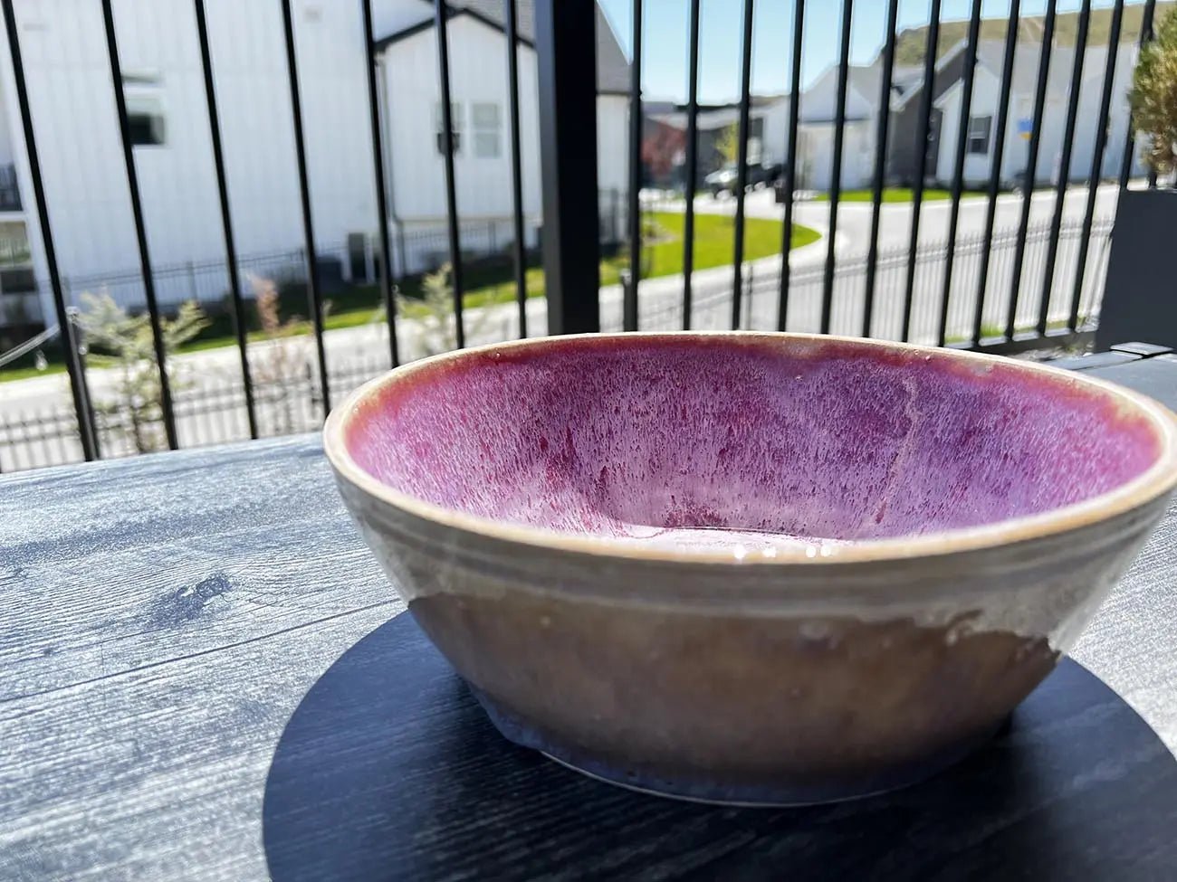 Elegant Burgundy & Honey Colored Ceramic Serving Bowl - Perfect for Salads, Pasta, and Party Appetizers