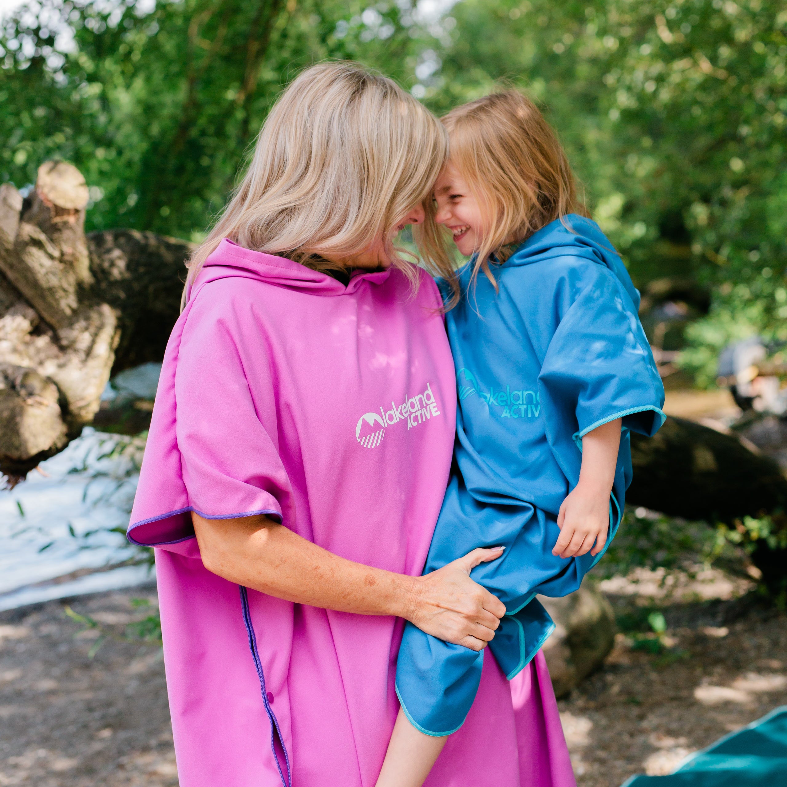 Quick Dry Changing Poncho for Kids - Waterproof & Lightweight Travel Beach Towel for Swimming, Camping, and Outdoor Activities