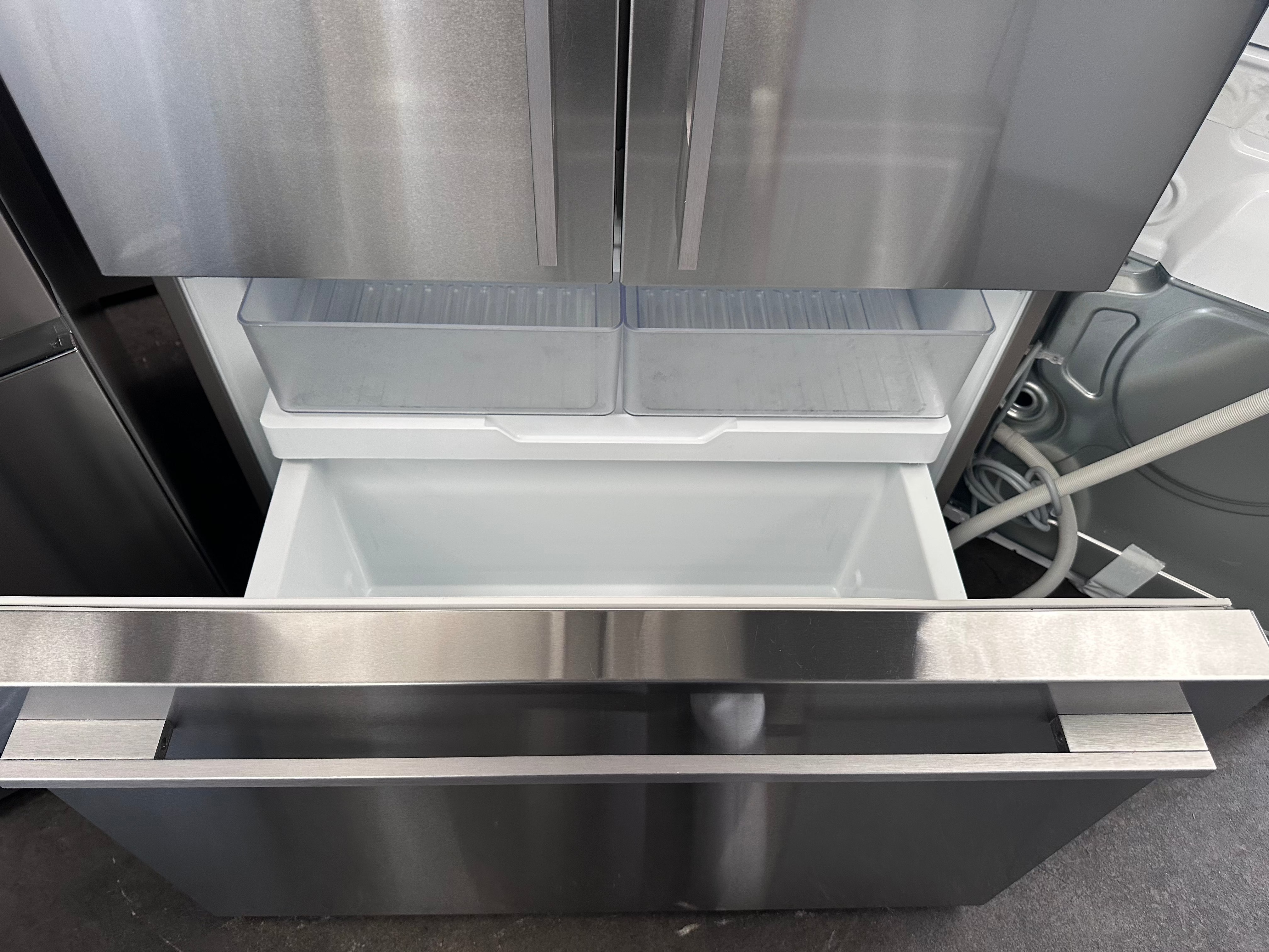 Fisher & Paykel RF610ADX5 569L French Door Refrigerator - Stainless Steel (Factory Second) | Energy Efficient Large Capacity Fridge for Modern Kitchen & Open Plan Living