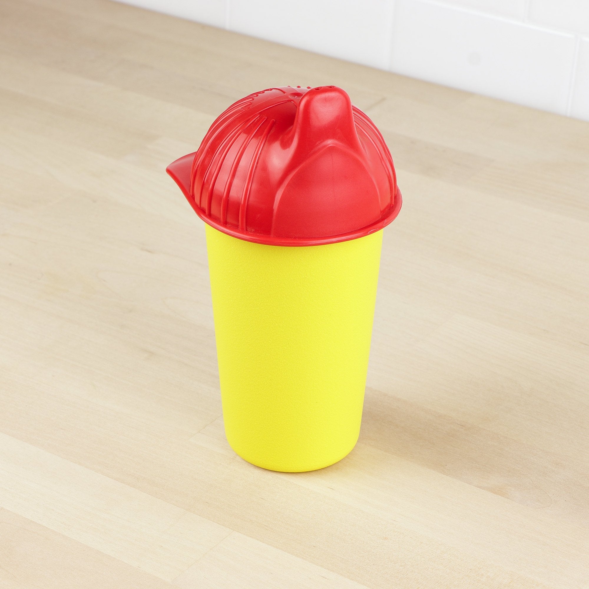 No Spill Sippy Cup Lid with Fireman Helmet Design - Leak-Proof Toddler Cup Cover for Mess-Free Drinking - Perfect for Daycare, Travel & On-the-Go Use