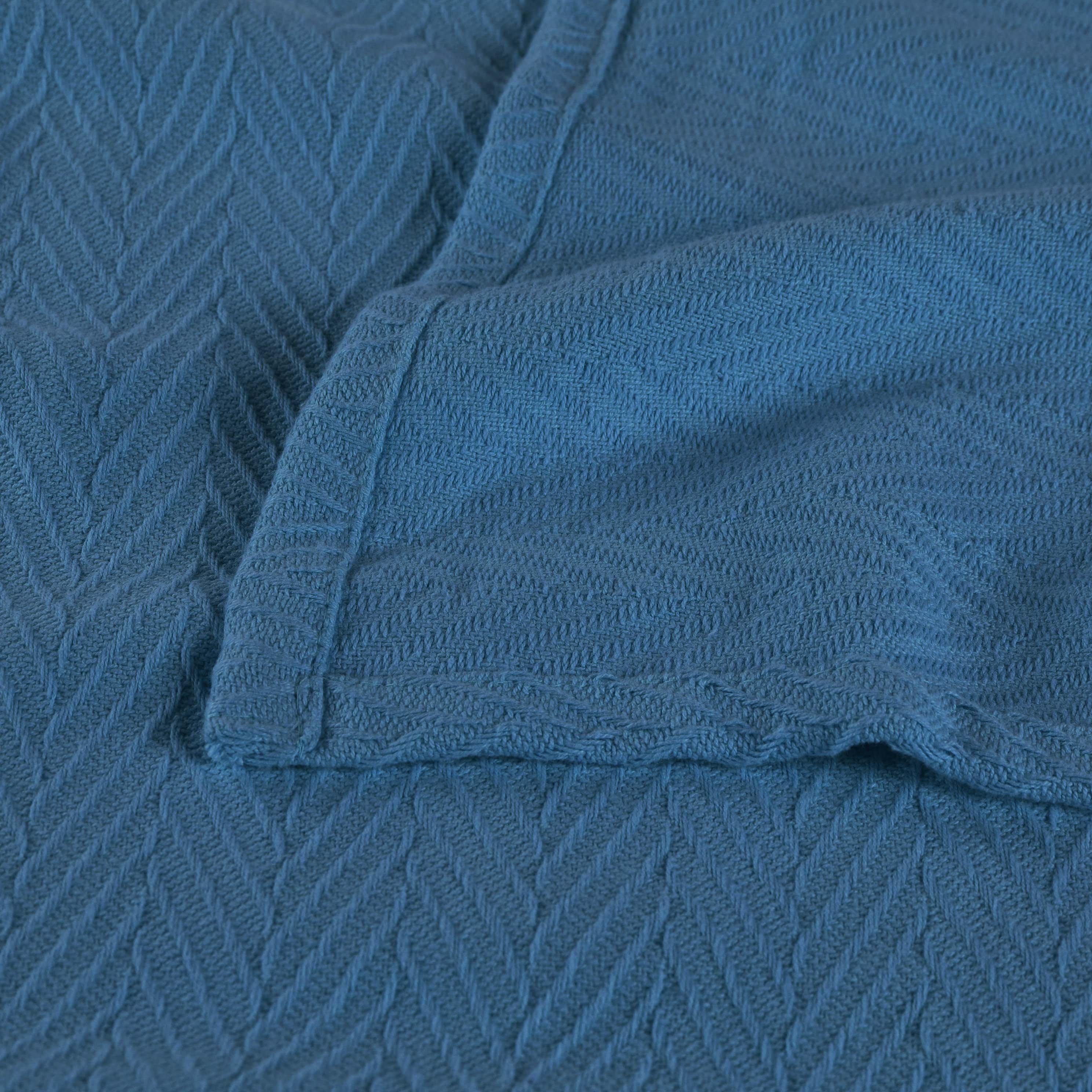 Soft All-Season Chevron Cotton Bed Blanket & Sofa Throw - Cozy Home Decor for Living Room, Bedroom, and Travel