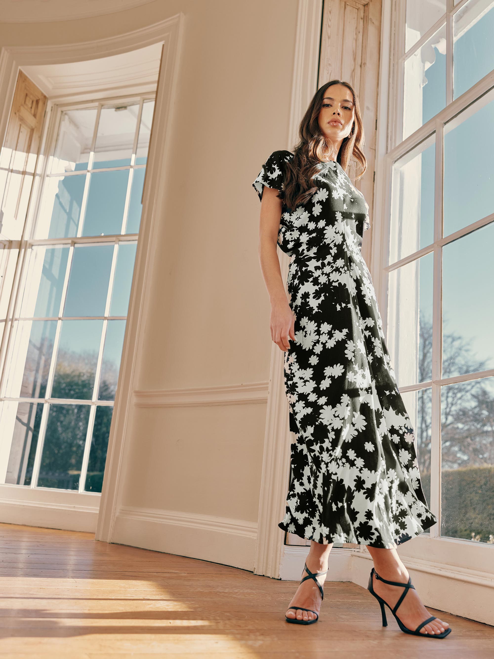 Harper Mono Floral Print Flutter Sleeve Midi Dress - Elegant Floral Summer Dress for Women, Perfect for Garden Parties, Date Nights & Vacation Outfits
