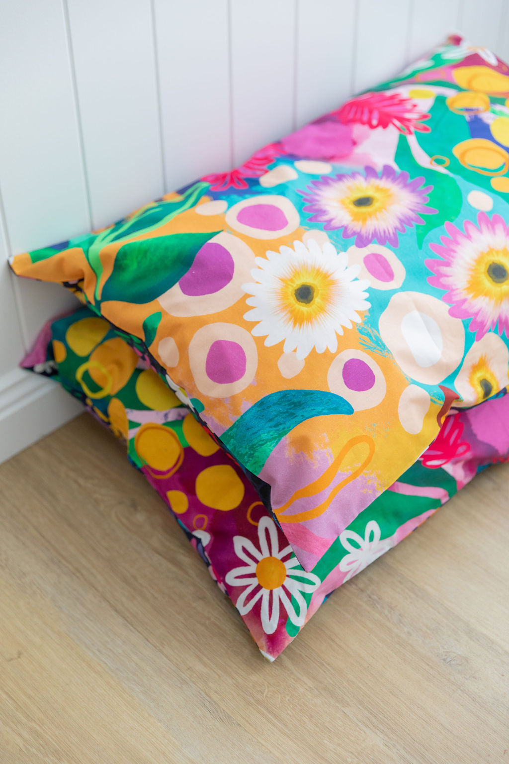Kasey Rainbow Matilda Quilt Cover Set - Soft & Stylish Bedding for Cozy Nights - Perfect for Master Bedrooms, Guest Rooms & Dorm Decor