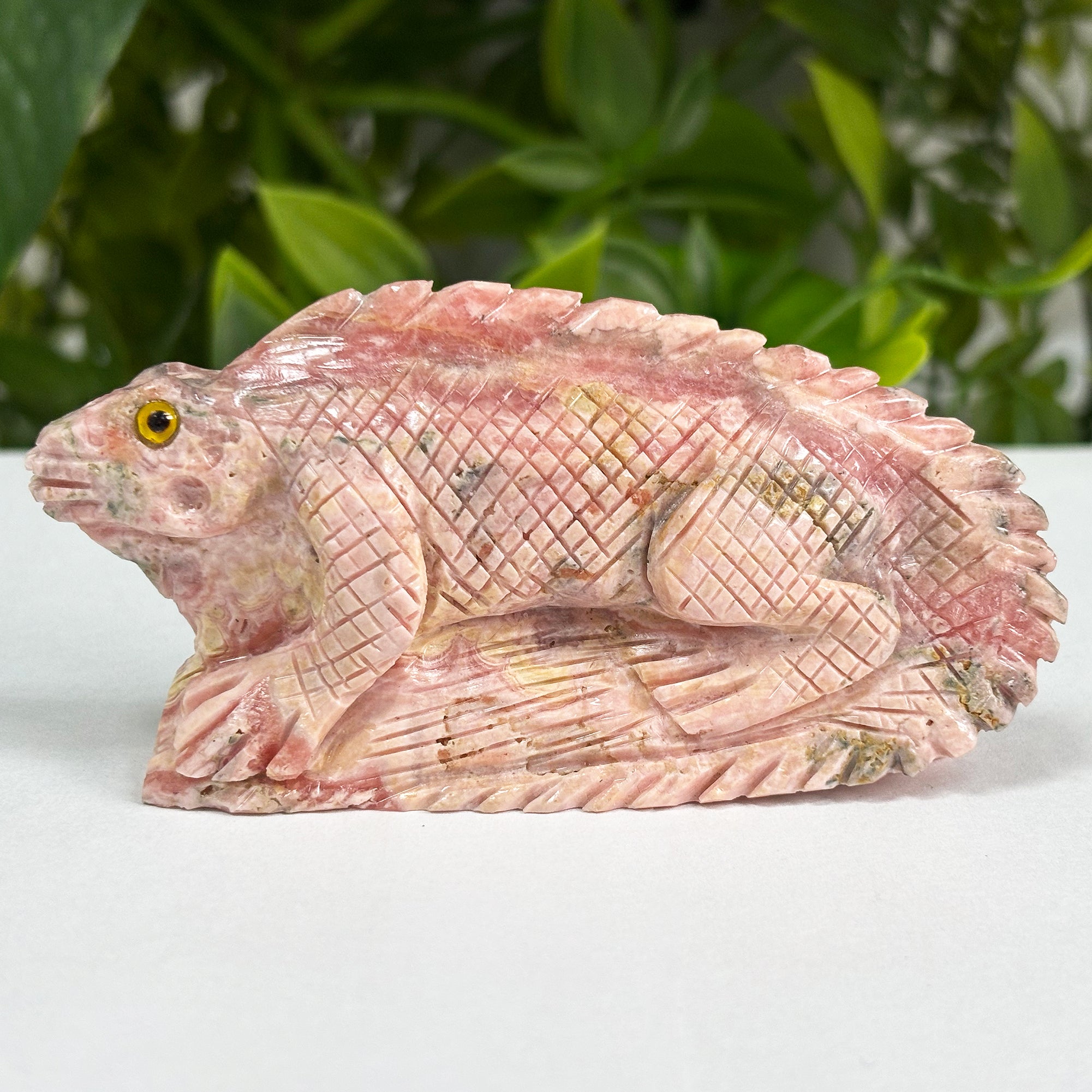 Hand Carved Rhodochrosite Iguana Gemstone Crystal Animal Figurine - Unique Collectible Reptile Sculpture - Perfect for Home Decor, Meditation & Crystal Healing Gifts