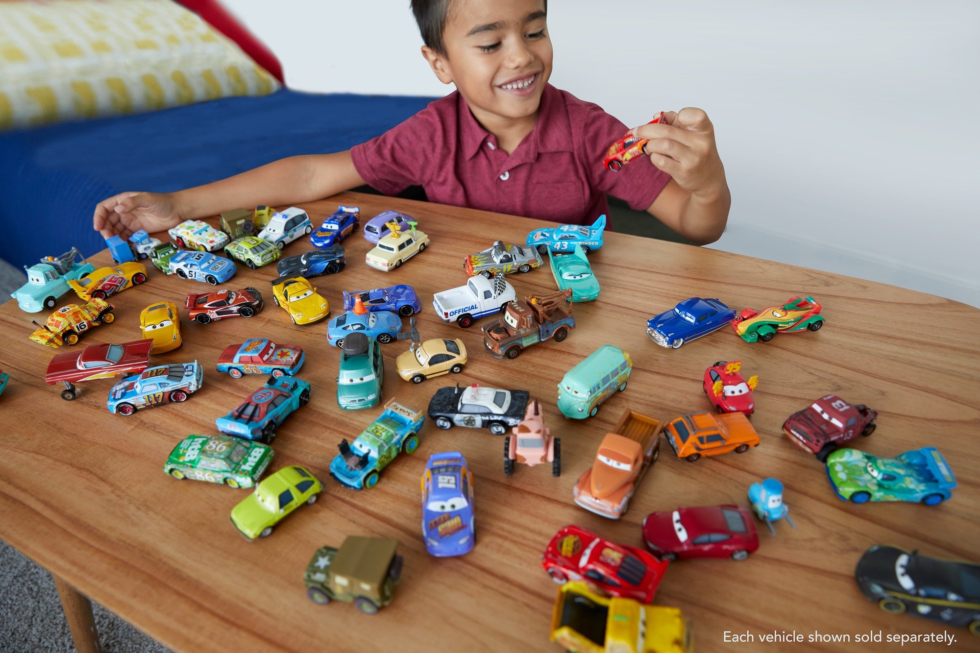 Disney Cars Deluxe Van Scanlane Toy - Lightning McQueen & Friends Die-Cast Vehicle for Kids - Perfect for Playtime, Collecting & Disney Themed Parties
