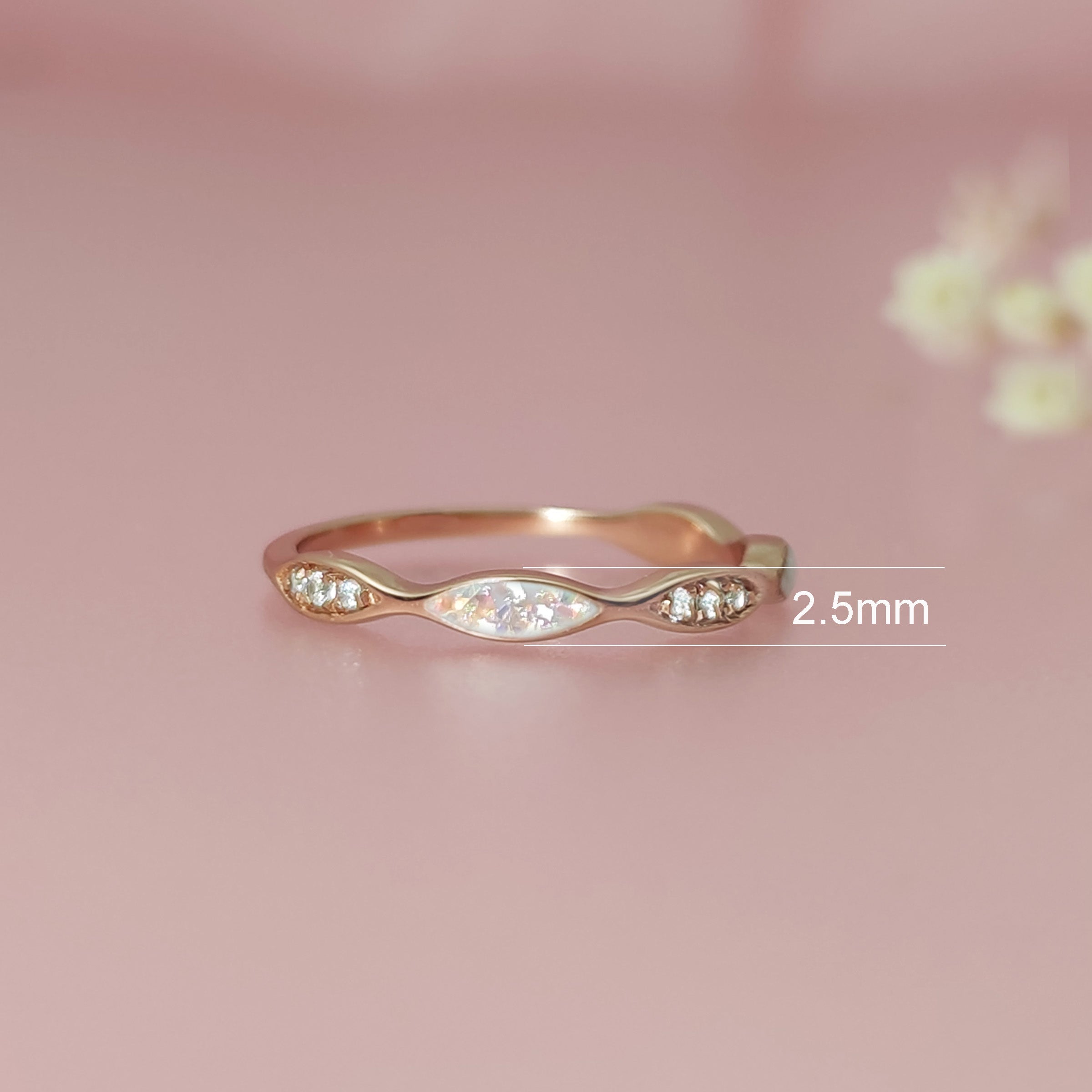Infinite Love Memorial Ashes Ring - Handcrafted Cremation Jewelry for Keepsake - Perfect for Remembrance & Special Occasions