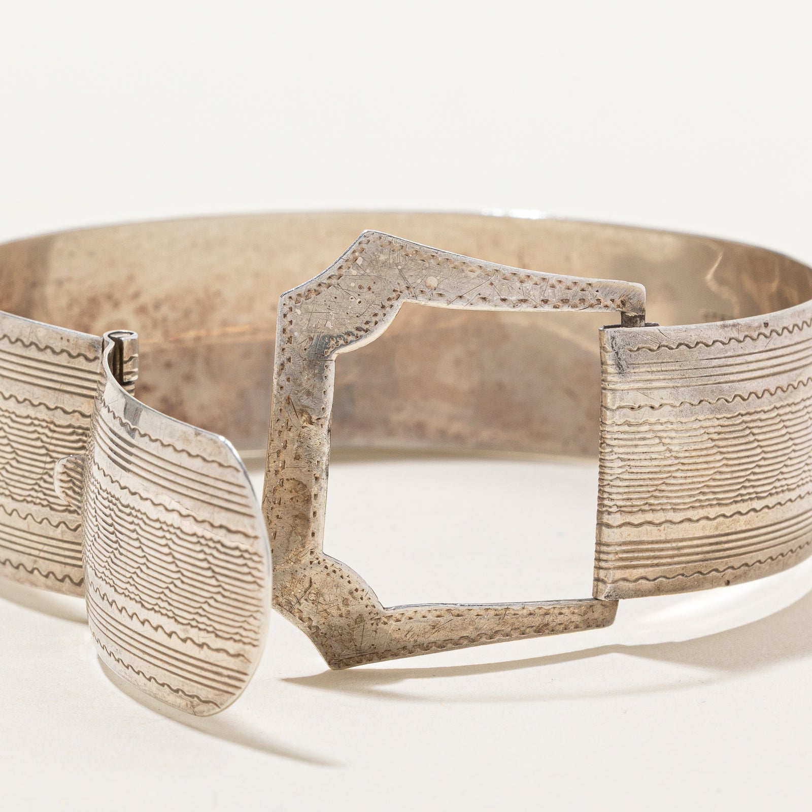Birks Sterling Silver Buckle Cuff Bracelet for Women | Adjustable 7-Inch Wristband | Elegant Jewelry Gift for Birthday, Anniversary & Special Occasions