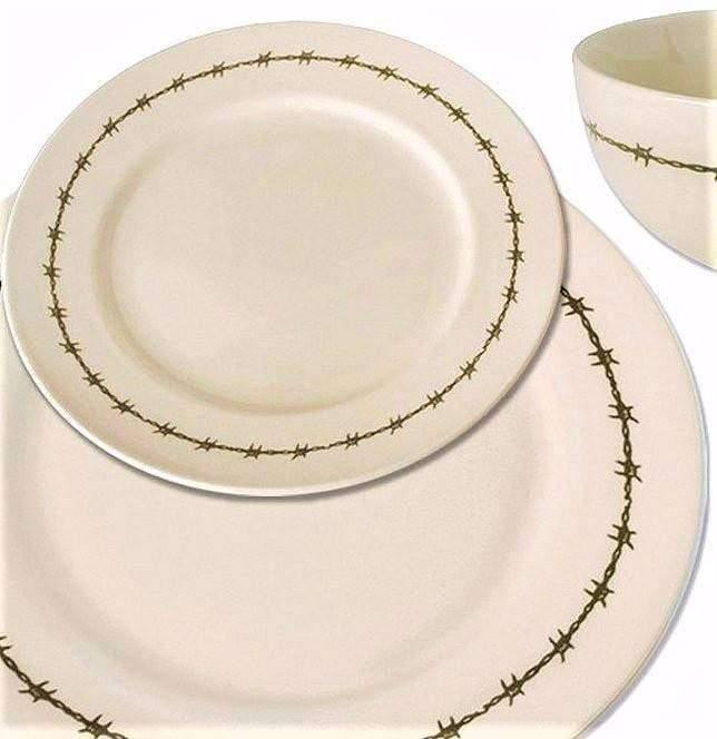 Rustic Ranch Style Dinnerware Set with Barbed Wire Design - Perfect for Western Themed Dinners, Cowboy Parties & Farmhouse Decor