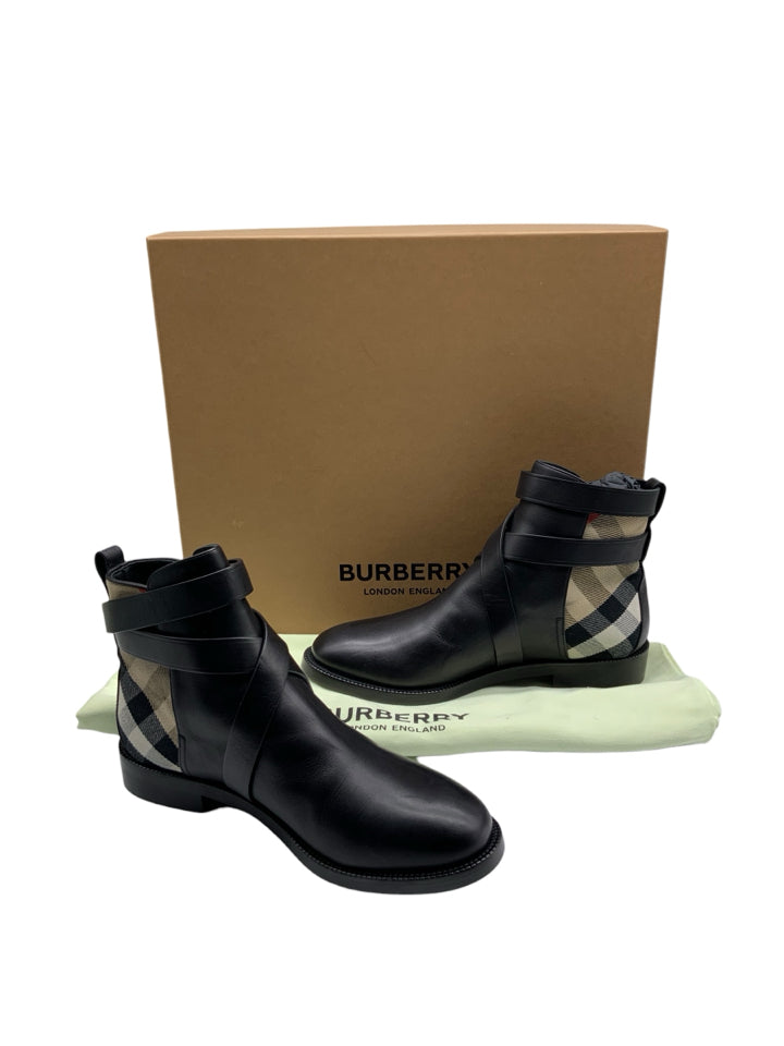 Authentic Burberry Housecheck Ankle Booties Women's Size 38.5 (US 8.5) - Luxury Chelsea Boots for Fall & Winter Fashion | Perfect for Office, Parties & Date Nights