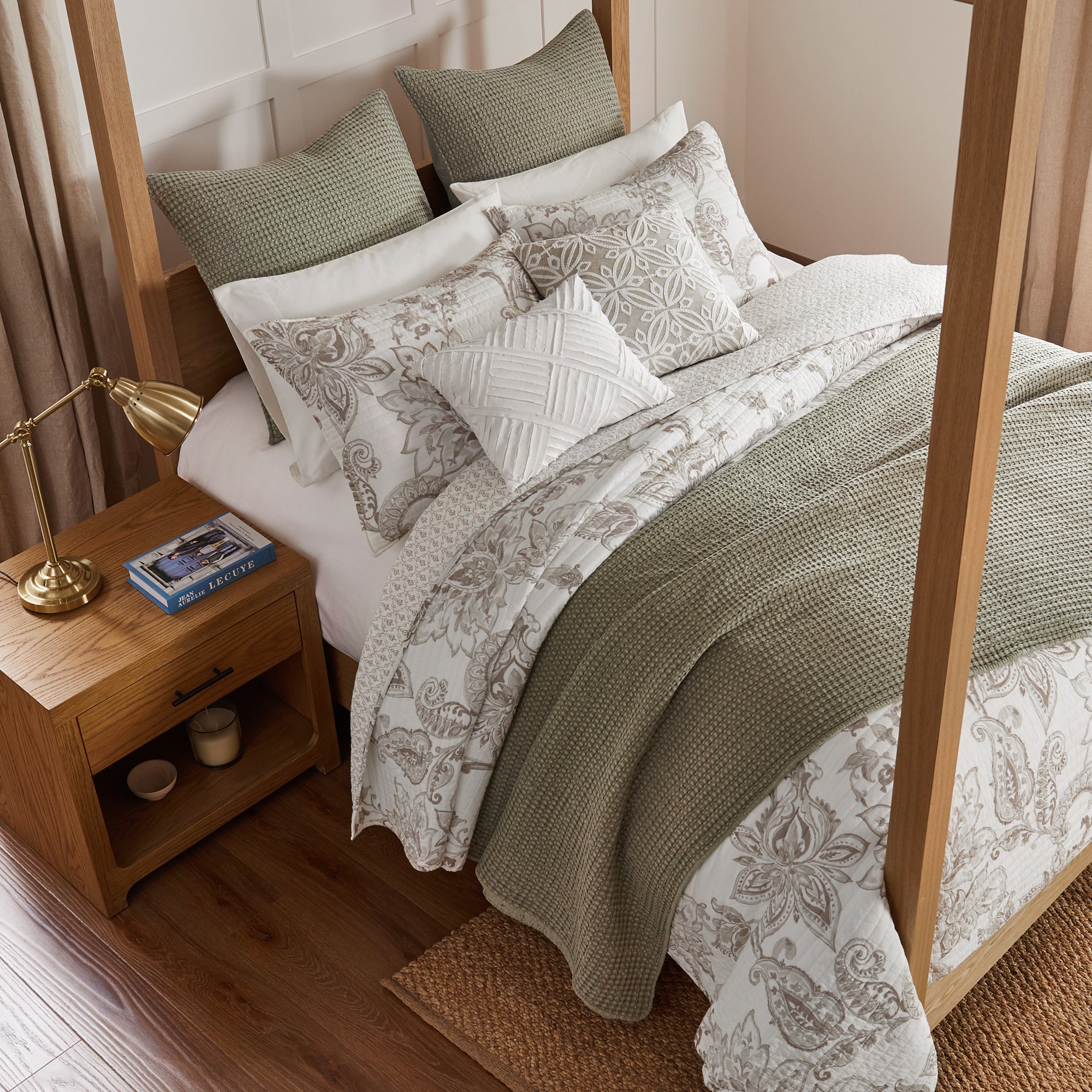Luxury Mills Waffle Quilt Set - Ultra Soft Bedding Collection for Queen/King Size Beds - Perfect for Cozy Bedrooms, Guest Rooms & Hotel Stays