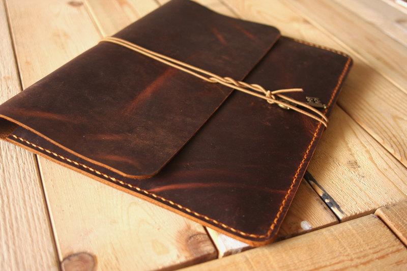 Premium Custom Leather Macbook Pro Laptop Sleeve Case - Handmade Genuine Leather Protective Cover for MacBook Pro 13/14/15/16 inch - Perfect for Office, Travel & Business Professionals