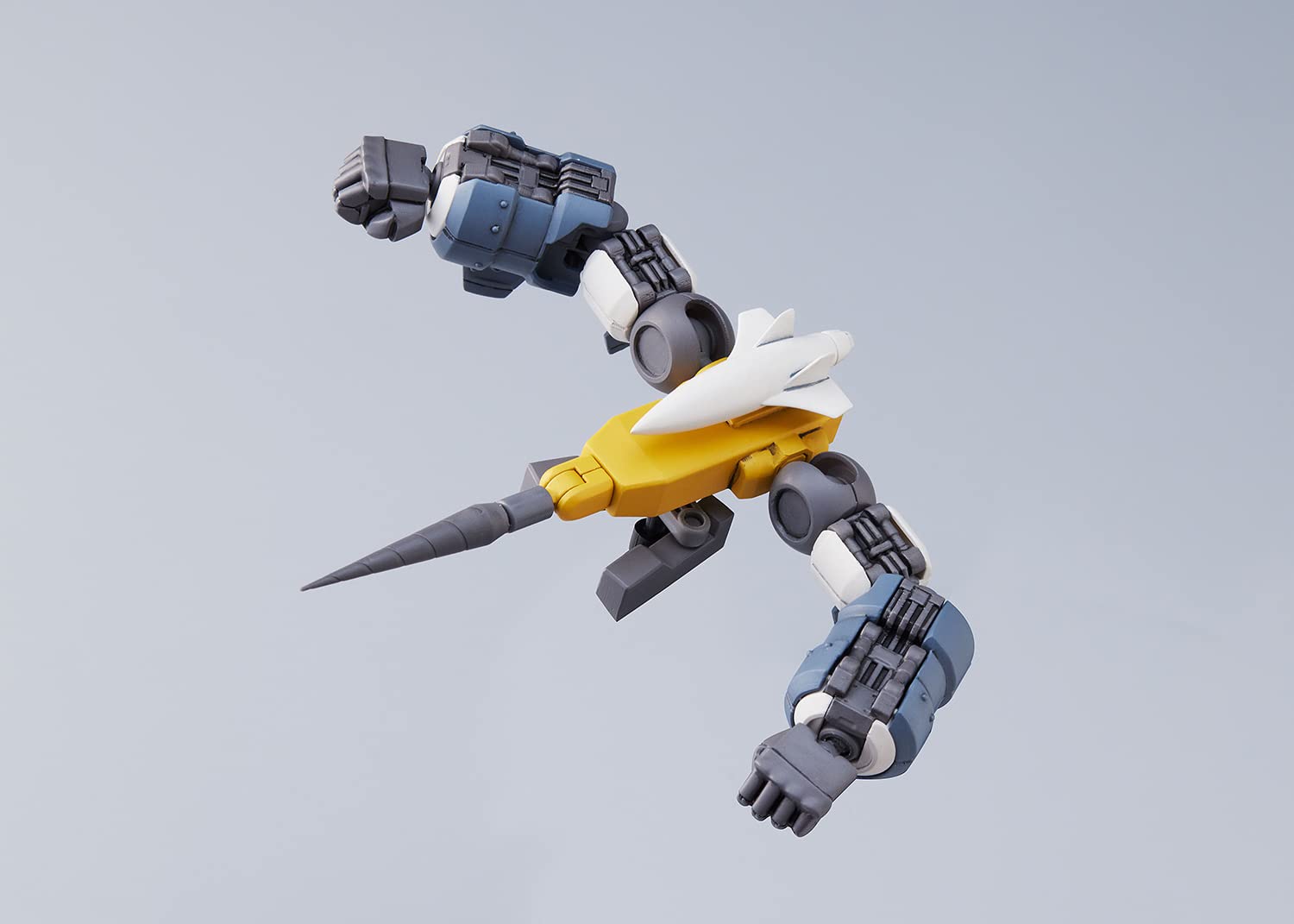Aoshima Gattai Robot Musashi: Combined Giant Ship Yamato & Nagisa Jinguji Model Kit for Anime Collectors & Sci-Fi Enthusiasts - Perfect for Display & Gifting