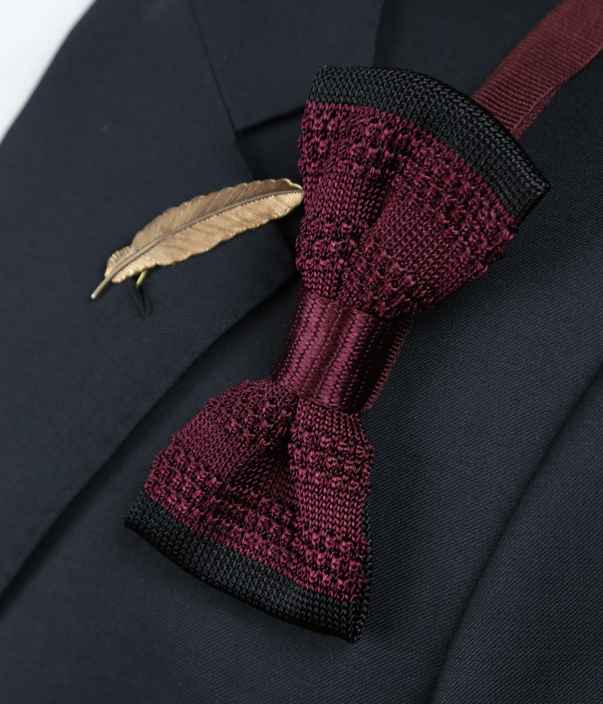DÉCLIC Barre Knitted Bow Tie for Men - Burgundy & Black - Elegant Formal Accessory for Weddings, Parties & Business Events