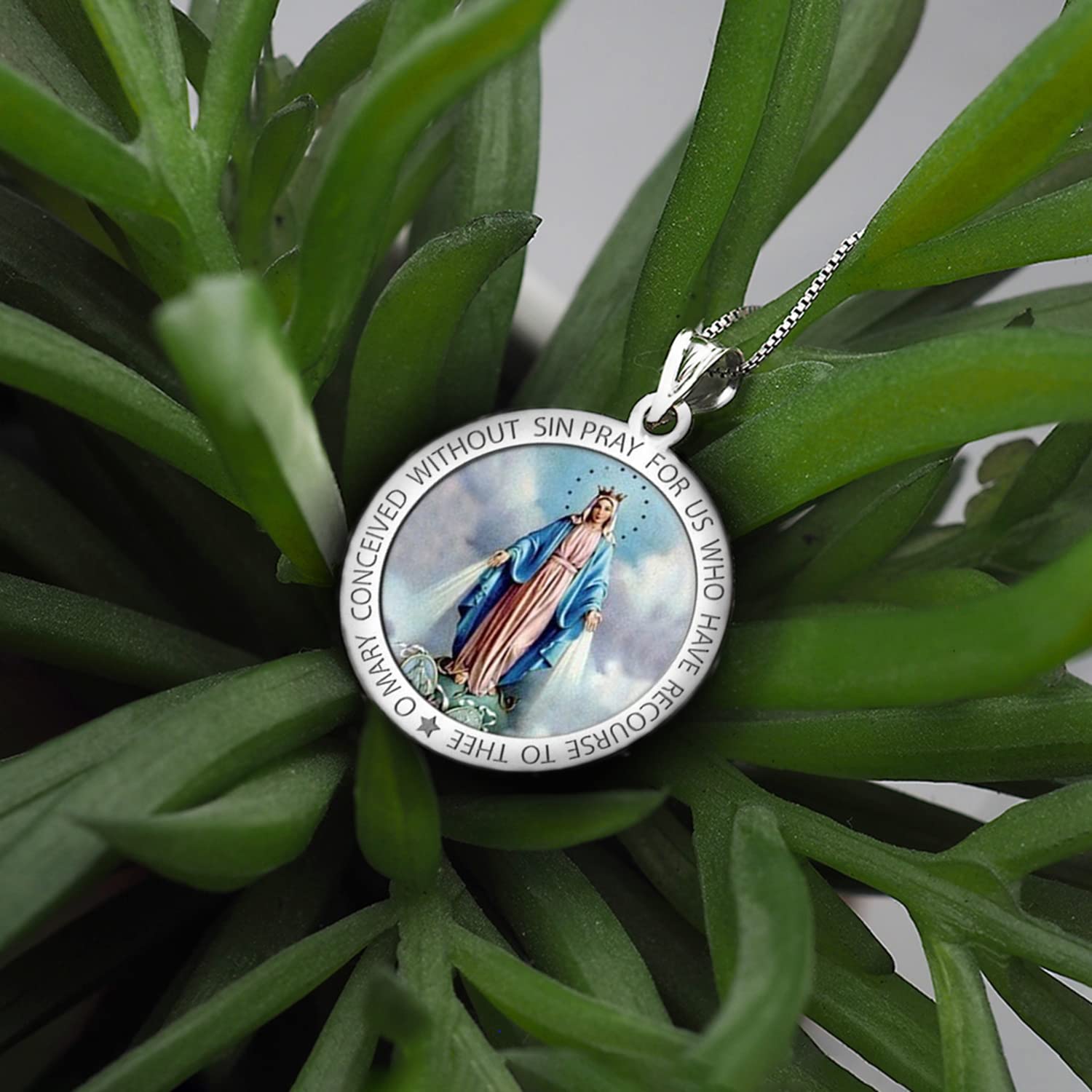 10K/14K Gold & Sterling Silver Miraculous Medal Necklace - Catholic Virgin Mary Pendant for Women & Men | Religious Jewelry for First Communion, Baptism & Christian Gifts | Perfect for Daily Wear, Prayer & Special Occasions