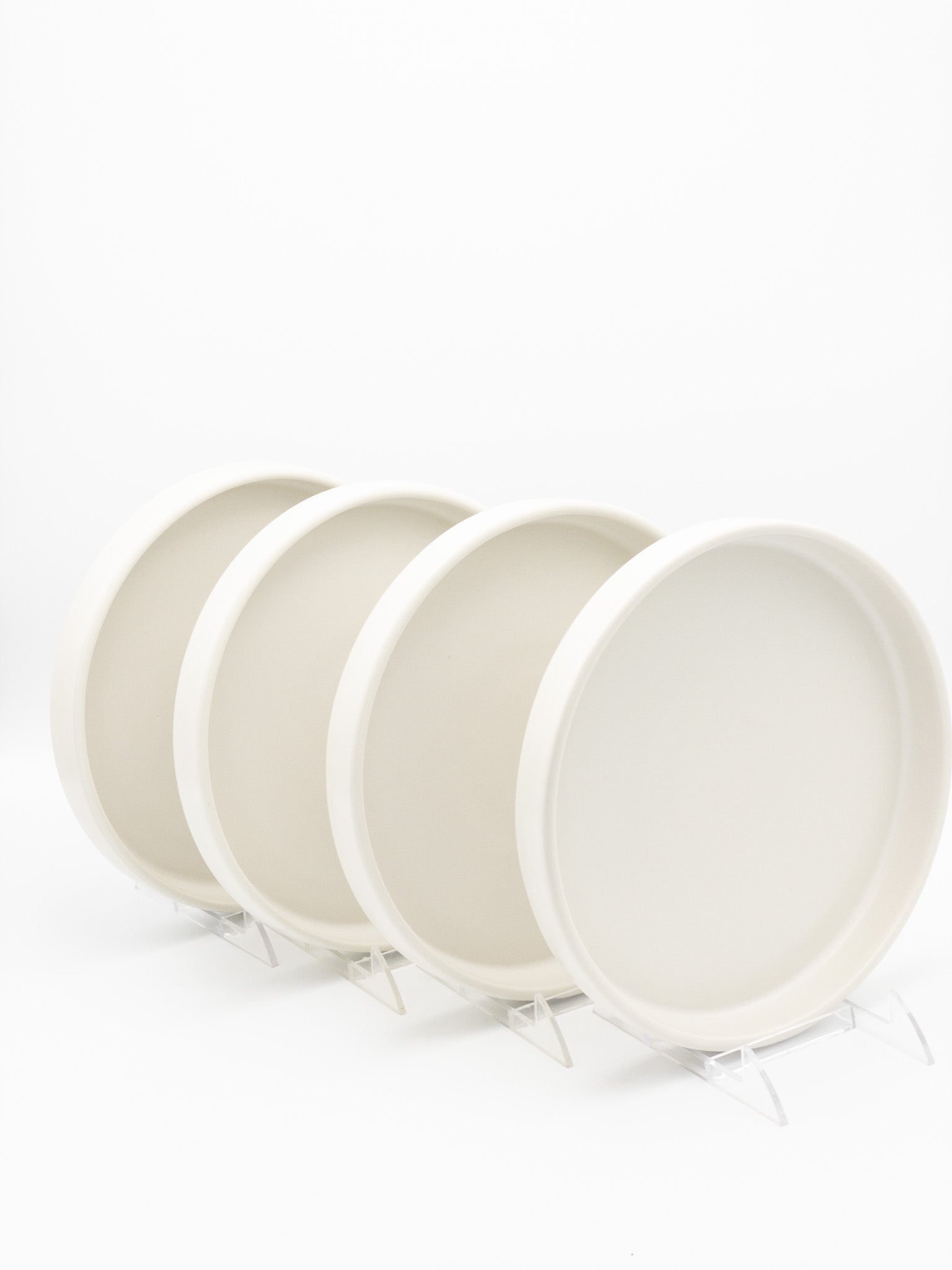 Premium American Modern Dinner Plate Set - 4-Piece Matte White Ceramic Plates for Everyday Dining & Entertaining