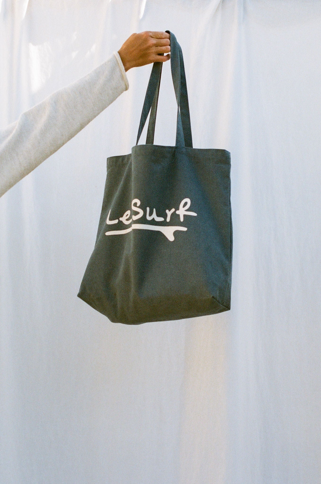 Le Surf Tote Bag - Waterproof Beach Tote with Zipper Closure | Lightweight & Durable for Women | Perfect for Beach, Pool, Gym & Travel Accessories
