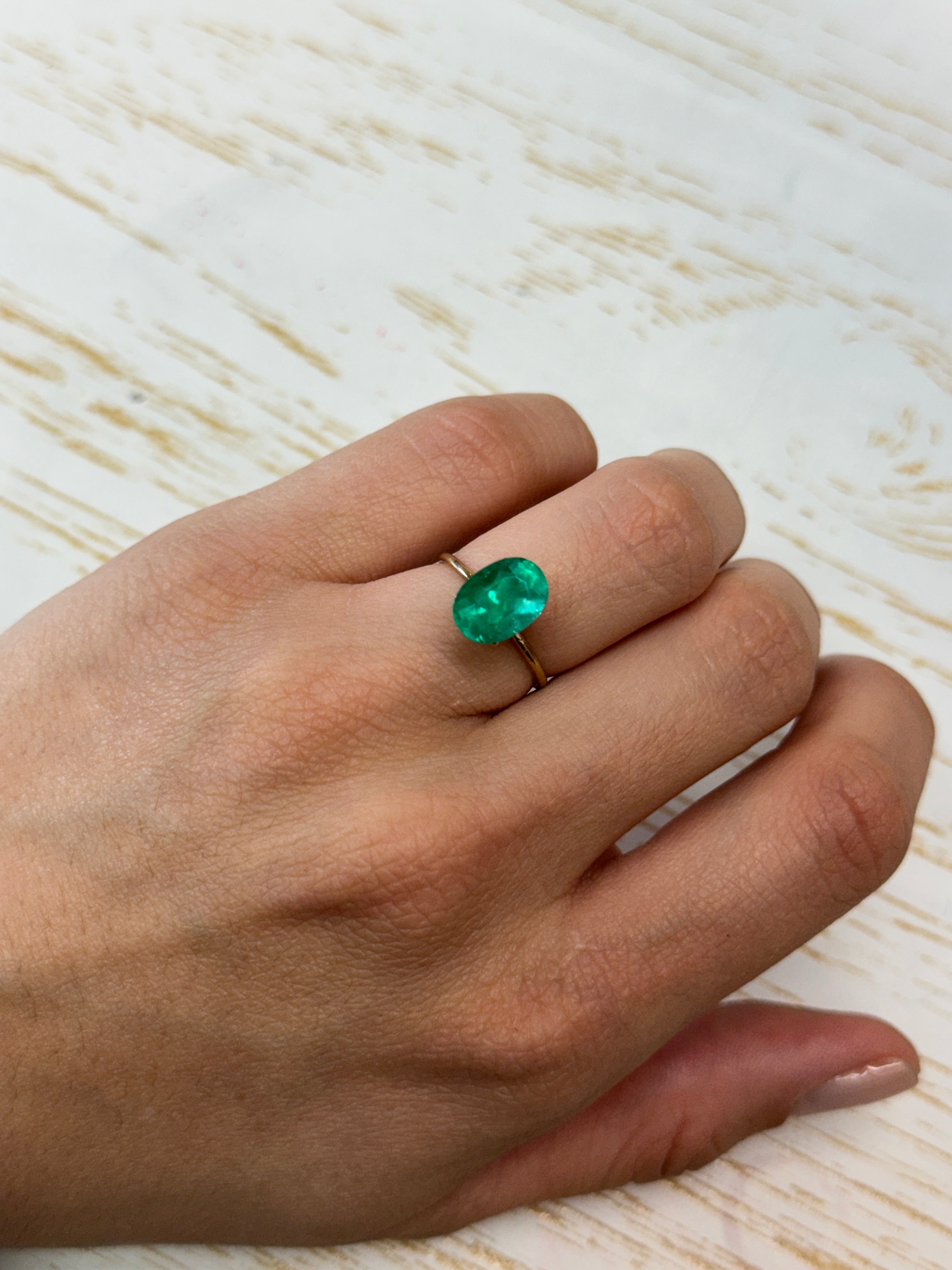 2.95 Carat 11x8mm Oval Cut Colombian Emerald - Semi Transparent Green Loose Gemstone for Jewelry Making, Engagement Rings & Luxury Gifts