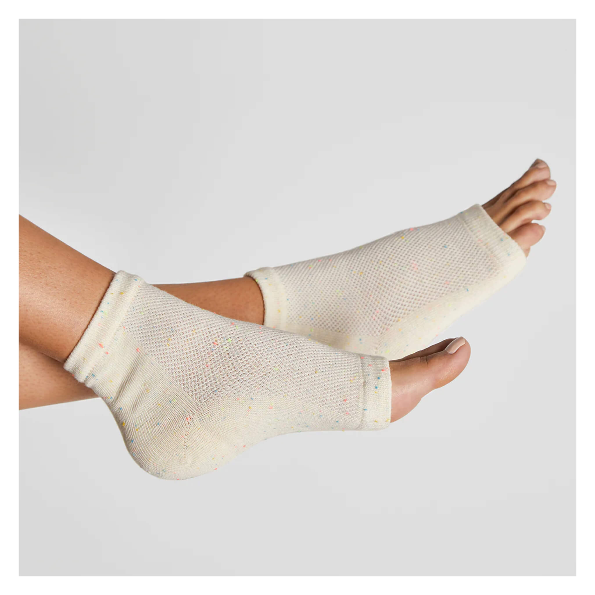 Best Moisturizing Heel Socks for Dry Cracked Feet - Ultra Soft Foot Care Socks for Overnight Treatment - Perfect for Winter Foot Care & Pedicure Recovery
