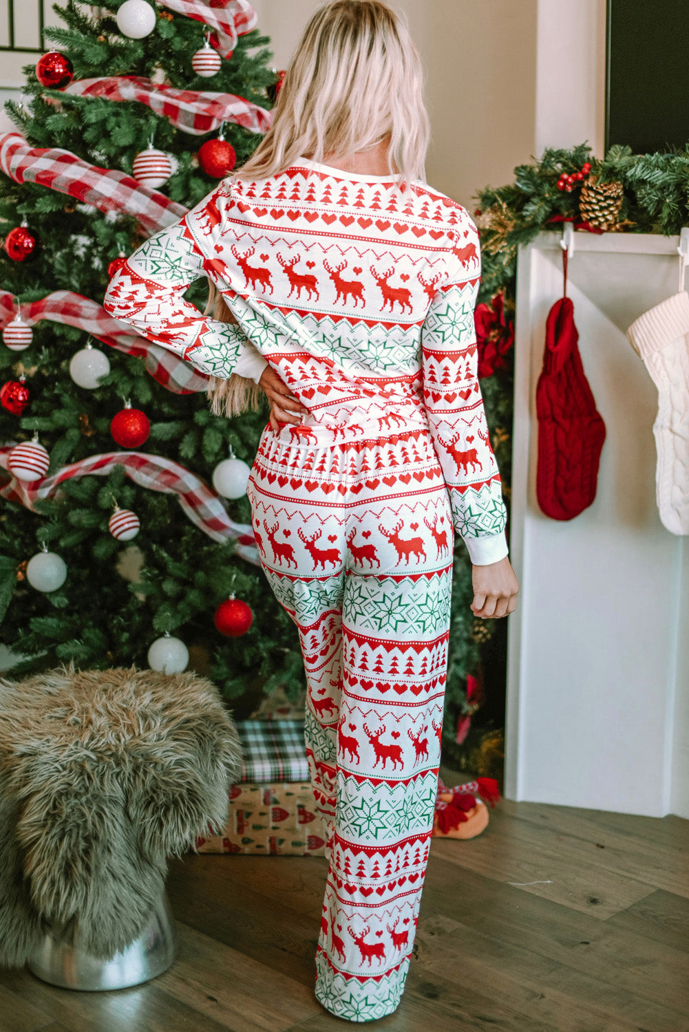 Cozy Christmas Pajama Set for Women - Soft Holiday Lounge Top & Pants - Perfect for Family Gatherings, Gift Exchanges & Festive Sleepwear