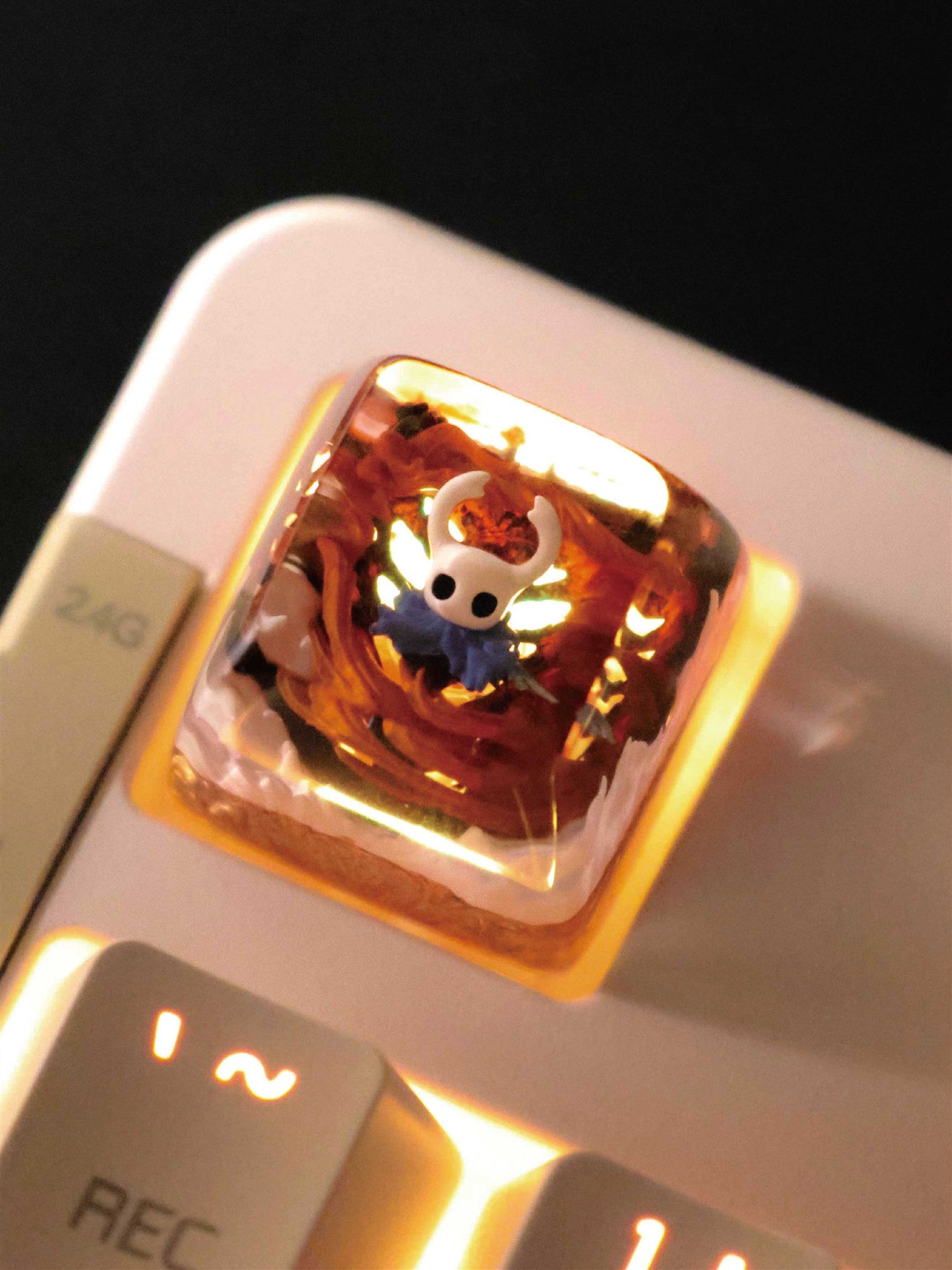 Hollow Knight Crystal Glue Keycaps - Customized Game Art Keycaps for Mechanical Keyboards - Perfect for Gaming, Typing, and PC Setup Decoration