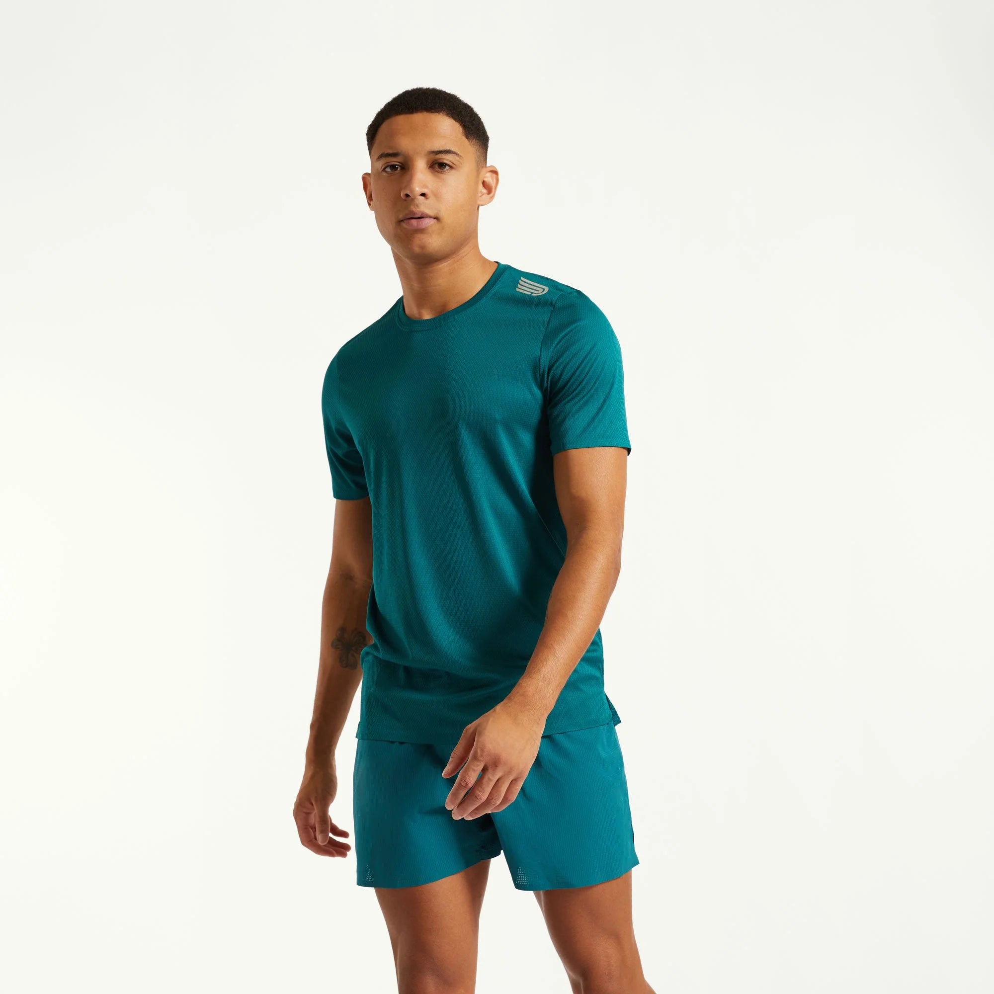 Pressio Men's Running Shirt - Lightweight Moisture Wicking Athletic Top for Jogging & Workouts (Spring/Silver) - Perfect for Marathon Training & Gym Sessions