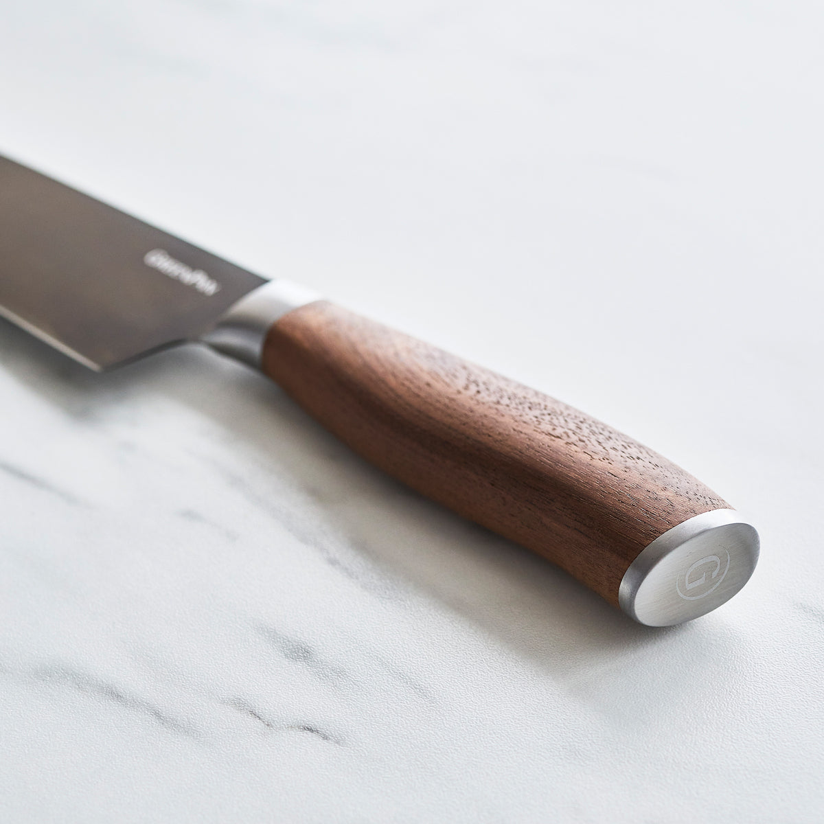 Premium Titanium Steak Knives Set of 8 - Ergonomic Walnut Wood Handles - Razor Sharp Blades for Steak, BBQ, and Fine Dining - Perfect Gift for Chefs & Home Cooks