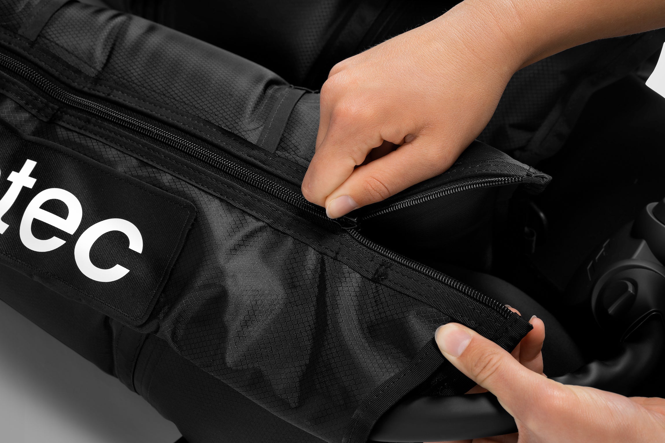 Normatec 3.0 Leg Recovery System - Compression Boots for Athletes & Post-Workout Recovery - Perfect for Marathon Training, Gym Sessions & Physical Therapy