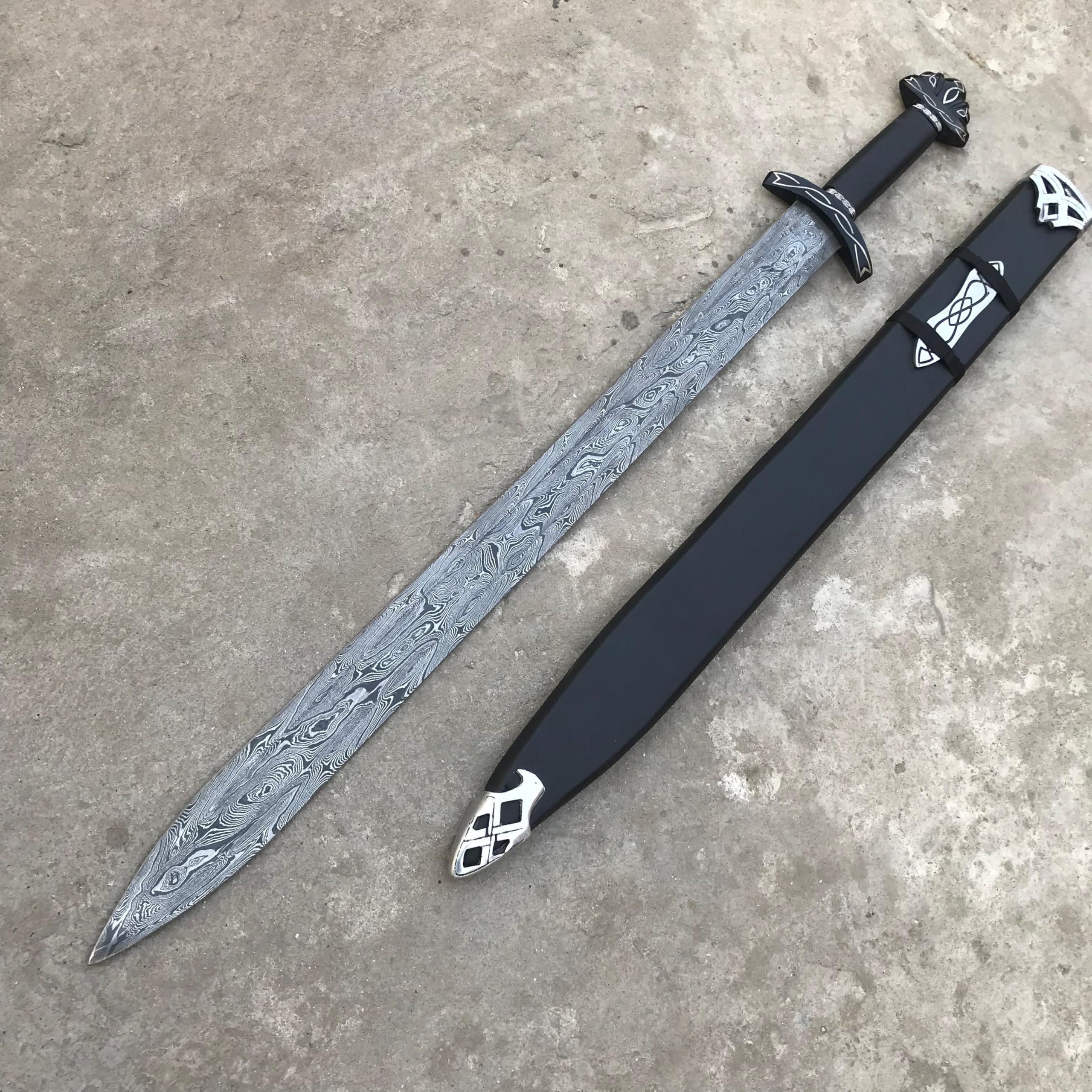 Handmade Damascus Steel Viking Sword - Functional Battle Sword for Hunting & Medieval Reenactment | Viking Gift for Men, Valentine's Day Present | Perfect for Cosplay, Collectors & Historical Enthusiasts
