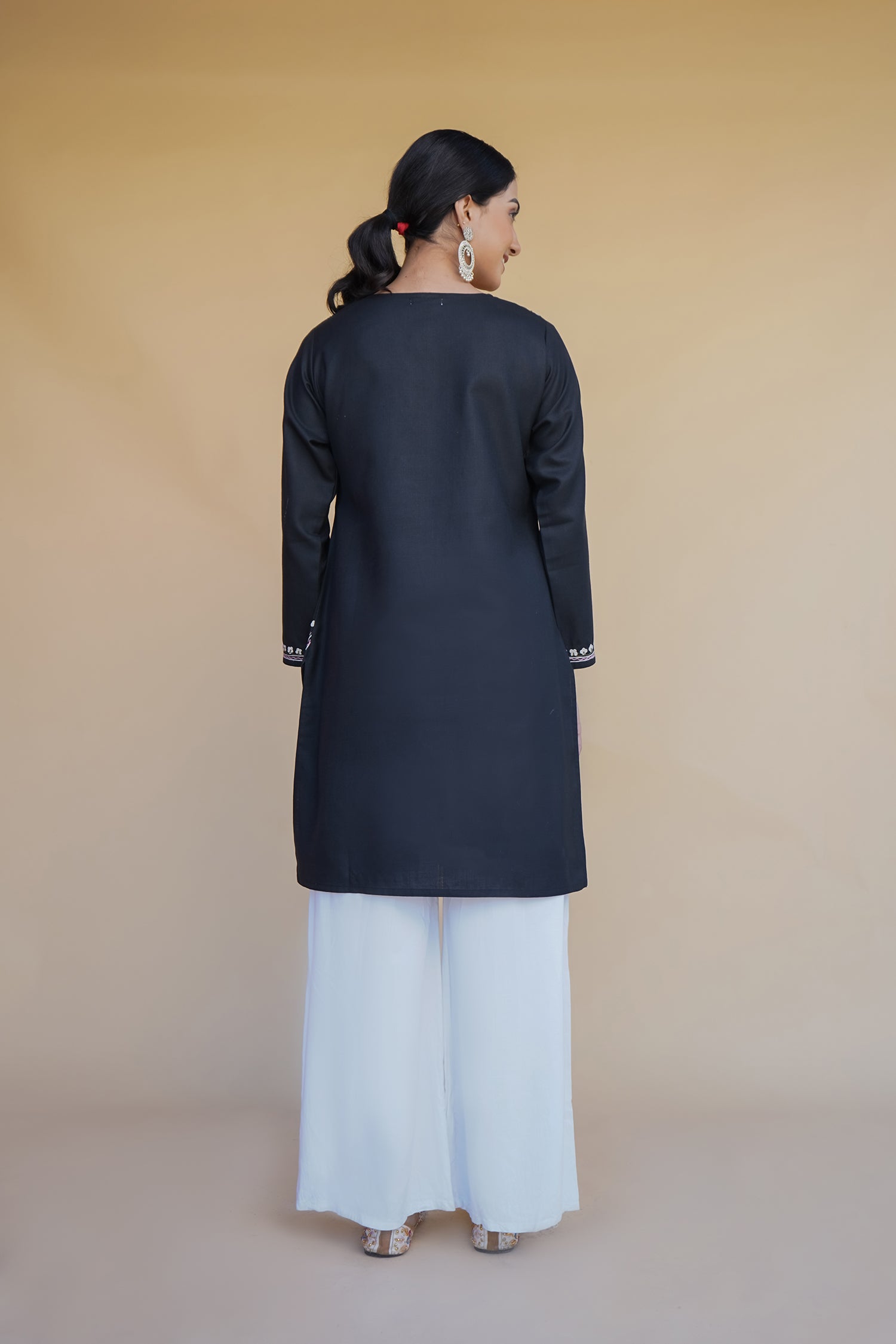 Authentic Kashmiri Aari Work Cotton Short Kurta for Men - Black | Traditional Indian Ethnic Wear | Perfect for Festivals, Weddings & Casual Outings