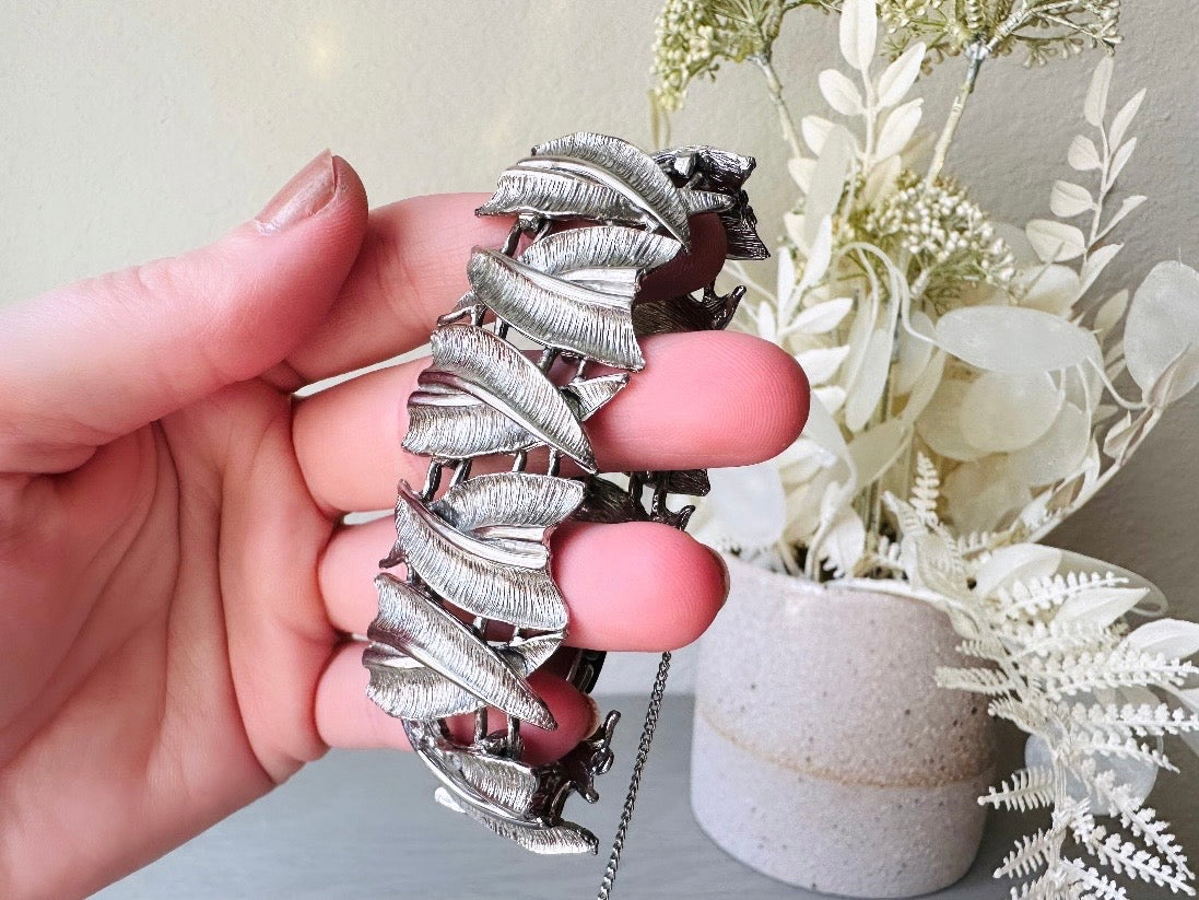 Vintage 1960s Brutalist Elizabeth Morrey Signed Silver Hammered Link Bracelet with Safety Chain - Bold Abstract Jewelry for Women - Perfect for Retro Fashion, Vintage Collectors & Special Occasions