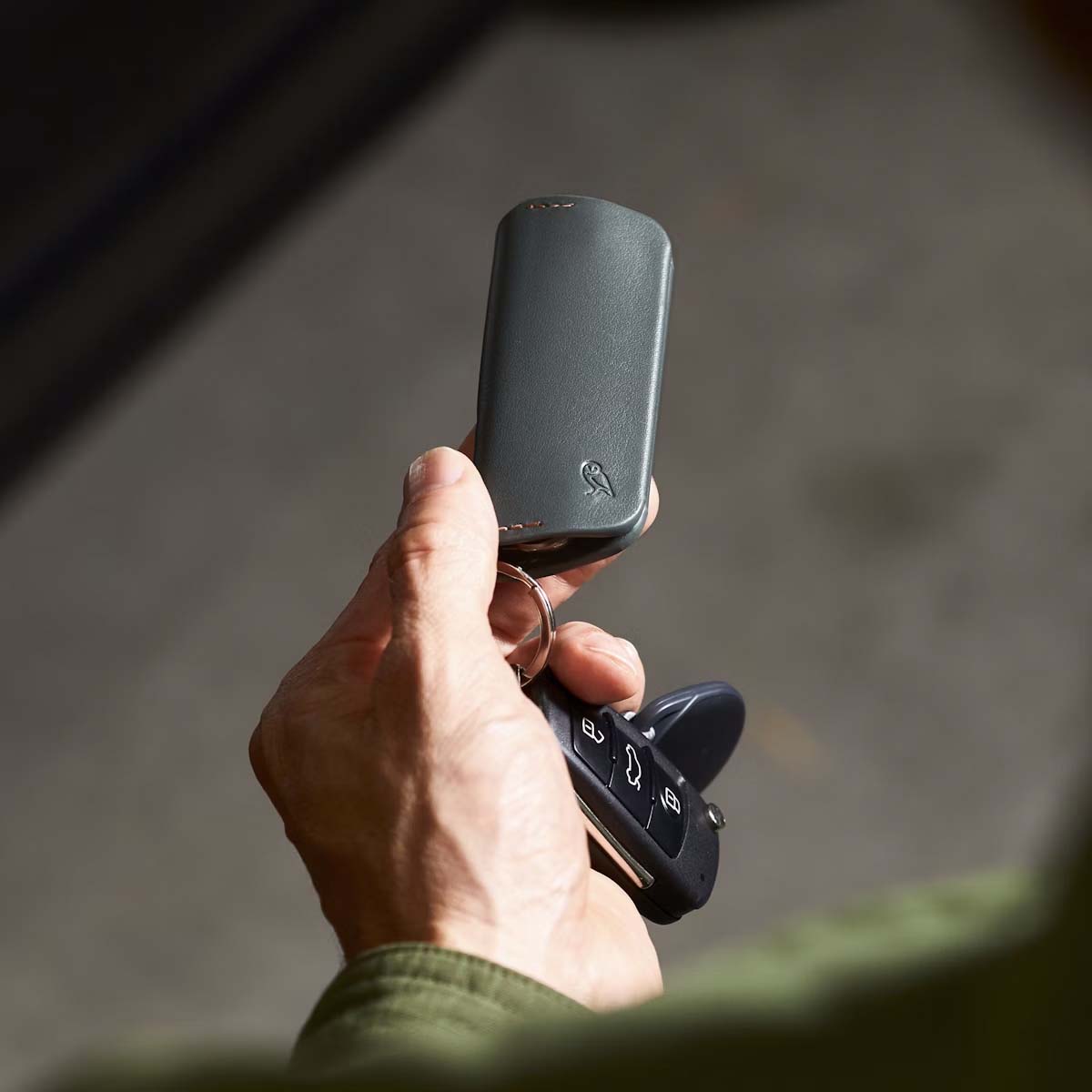 Bellroy Key Cover Plus Third Edition - Premium Leather Key Organizer for Keys, Cards & Cash | Slim & Durable RFID Protection | Perfect for Travel, Work & Everyday Carry (EDC)