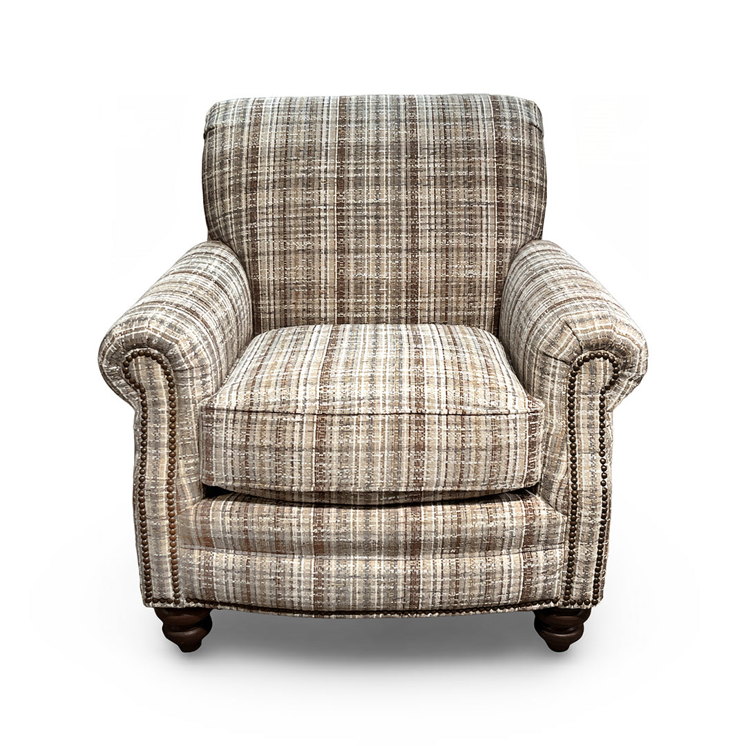Judy Chair - Modern Accent Chair for Living Room, Bedroom & Office - Stylish Upholstered Armchair with Solid Wood Legs - Perfect for Home Decor, Relaxing & Reading