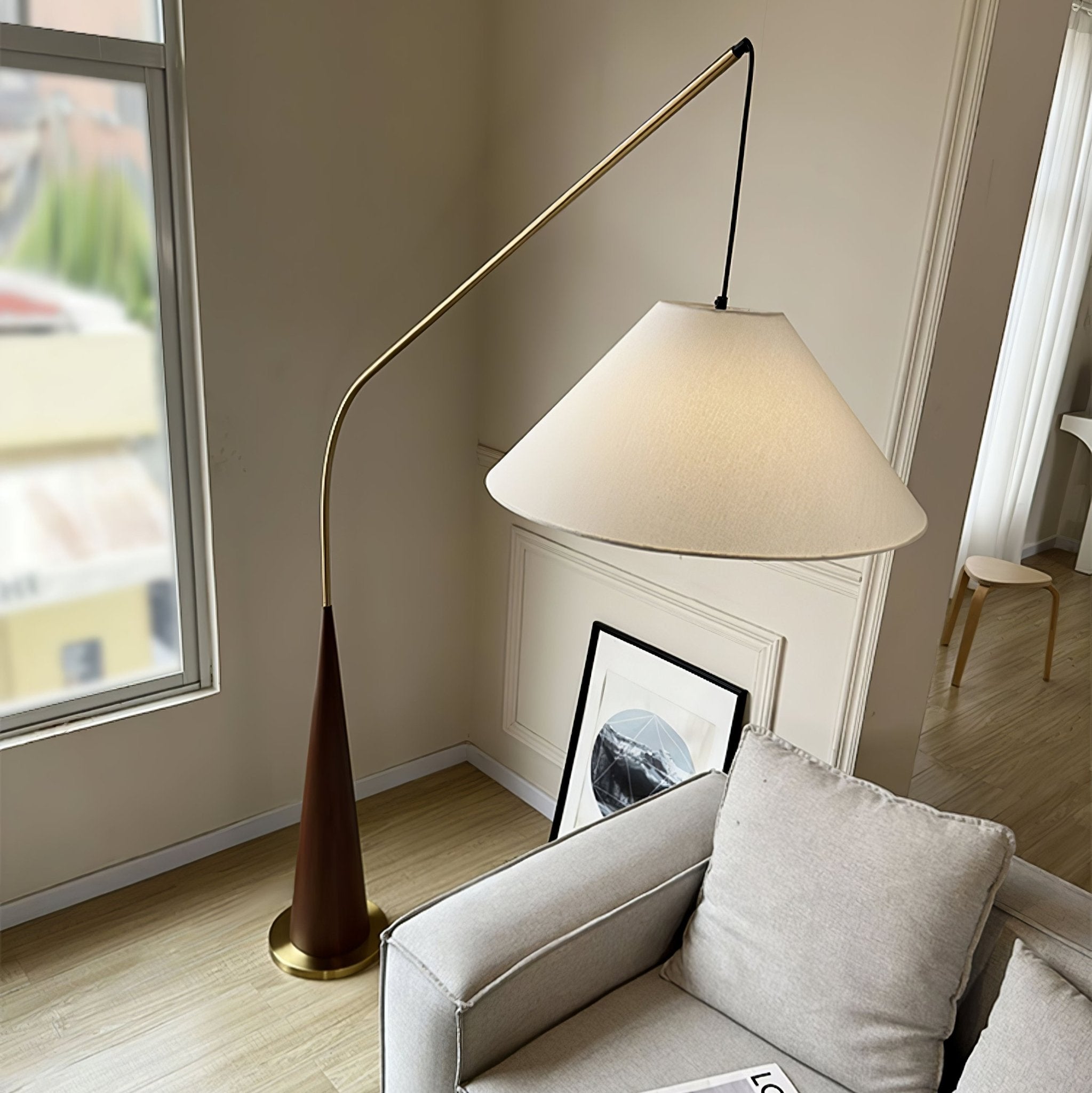 Arvo Arc Floor Lamp - Modern Adjustable LED Standing Light for Living Room, Bedroom & Office - Perfect for Reading, Working & Ambient Lighting