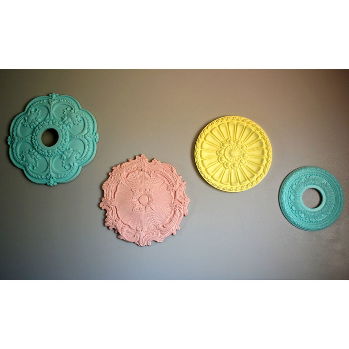 Ekena Millwork CM17ROPCC 18 Inch Rotherham Ceiling Medallion - Hand-Painted Pot of Cream Crackle Finish, 18