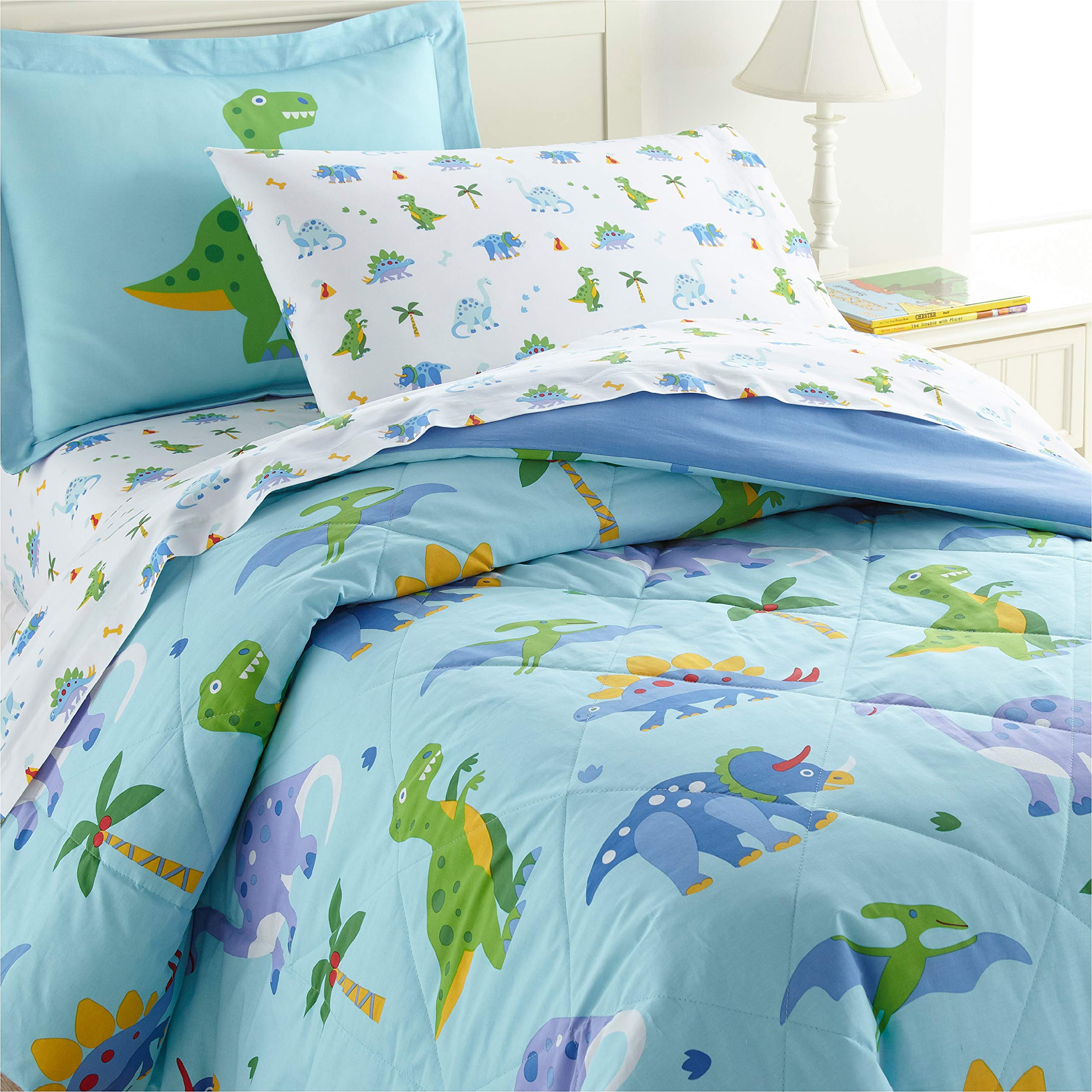 Wildkin 100% Cotton 7-Piece Full/Queen Bed-in-a-Bag Bedding Set for Kids - Dinosaur Themed Comforter, Sheets & Pillowcases | Soft & Cozy Bed Set for Boys & Girls | Perfect for Kids' Bedrooms, Sleepovers & Playtime