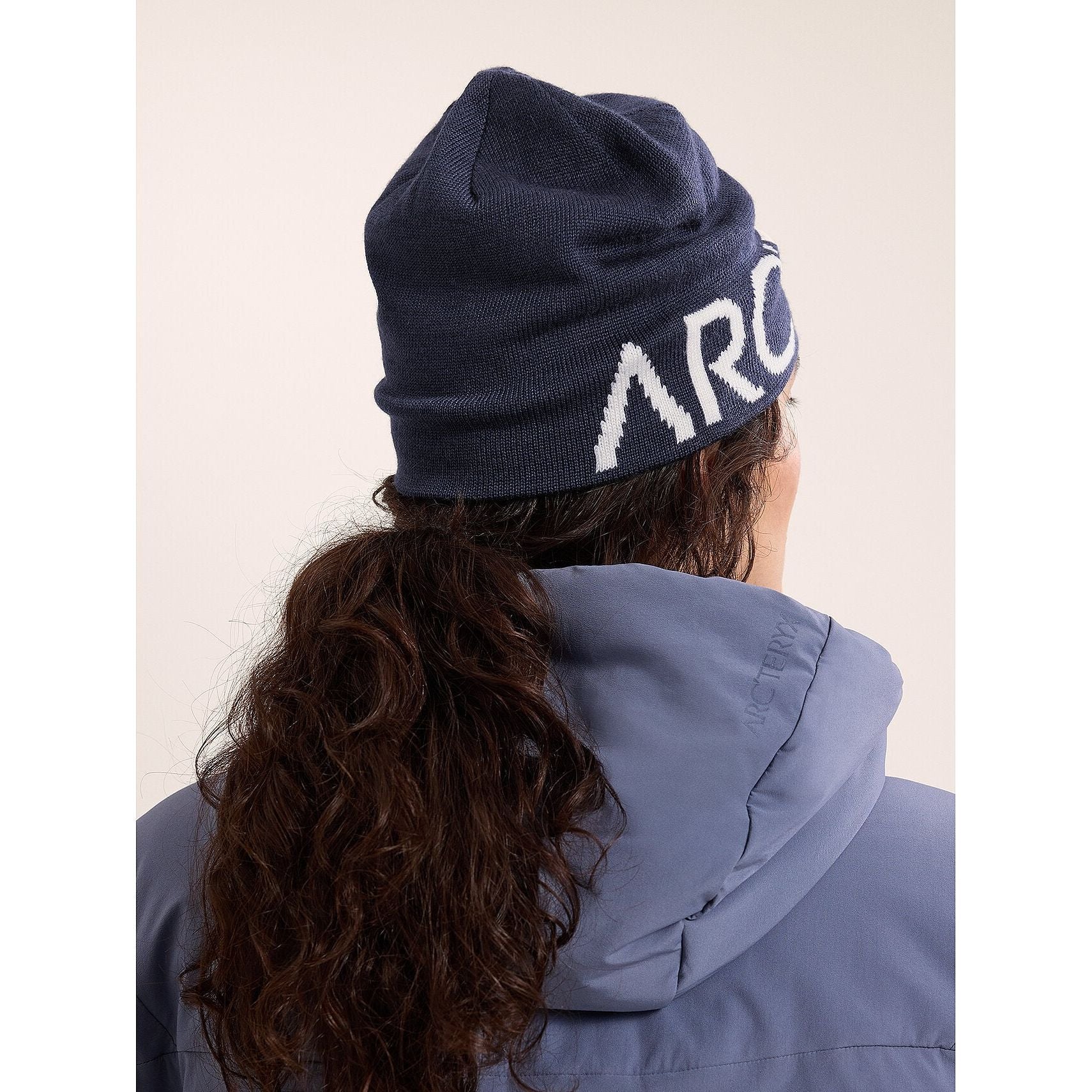 Arc'teryx Word Head Toque - Warm Winter Beanie for Men & Women - Perfect for Skiing, Hiking & Outdoor Adventures