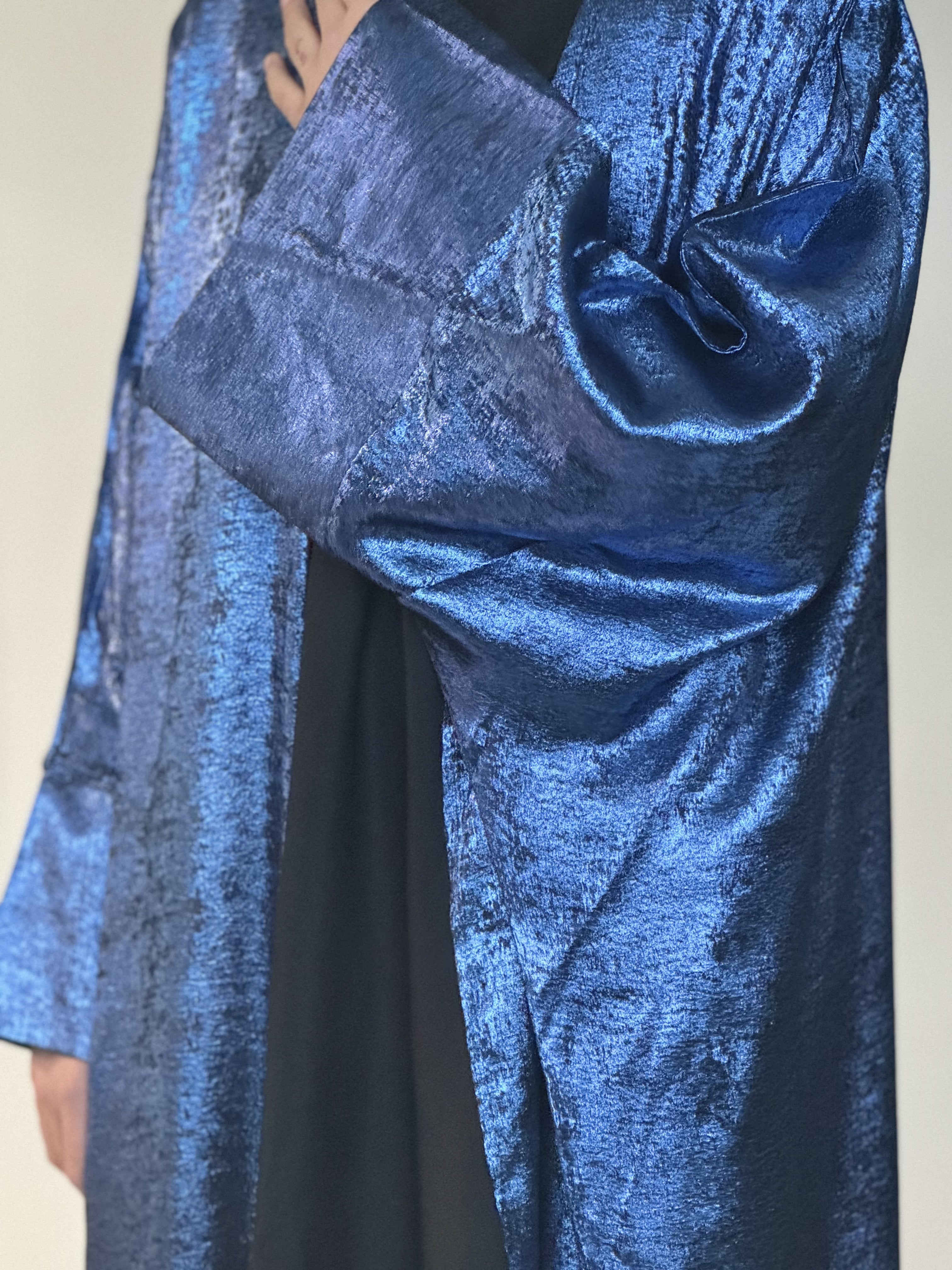 Luminous Satin Open Abaya - Elegant Muslim Prayer Dress for Women, Perfect for Prayer, Mosque, and Special Occasions
