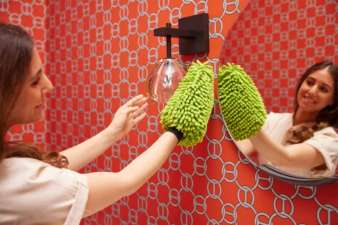 Chenille Dusting & Wash Mitt - Soft Microfiber Cleaning Glove for Dusting, Washing Cars & Household Surfaces - Perfect for Kitchen, Bathroom & Auto Detailing