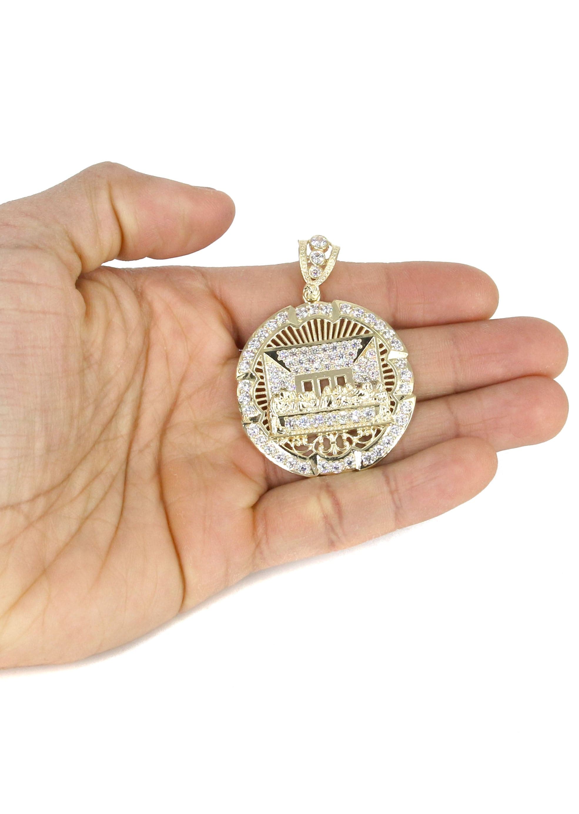 10K Yellow Gold Round Cubic Zirconia Last Supper Pendant Necklace - 22.2 Grams - Religious Jewelry for Women & Men - Perfect for Church, Gifts & Special Occasions