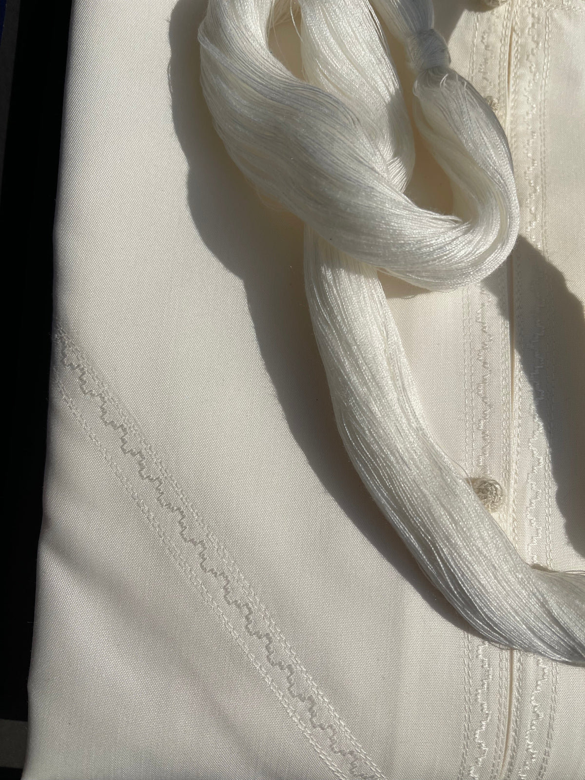 Premium Men's Emirati Thobe - Traditional Arabic Robe for Comfort & Style - Perfect for Weddings, Eid, and Special Occasions