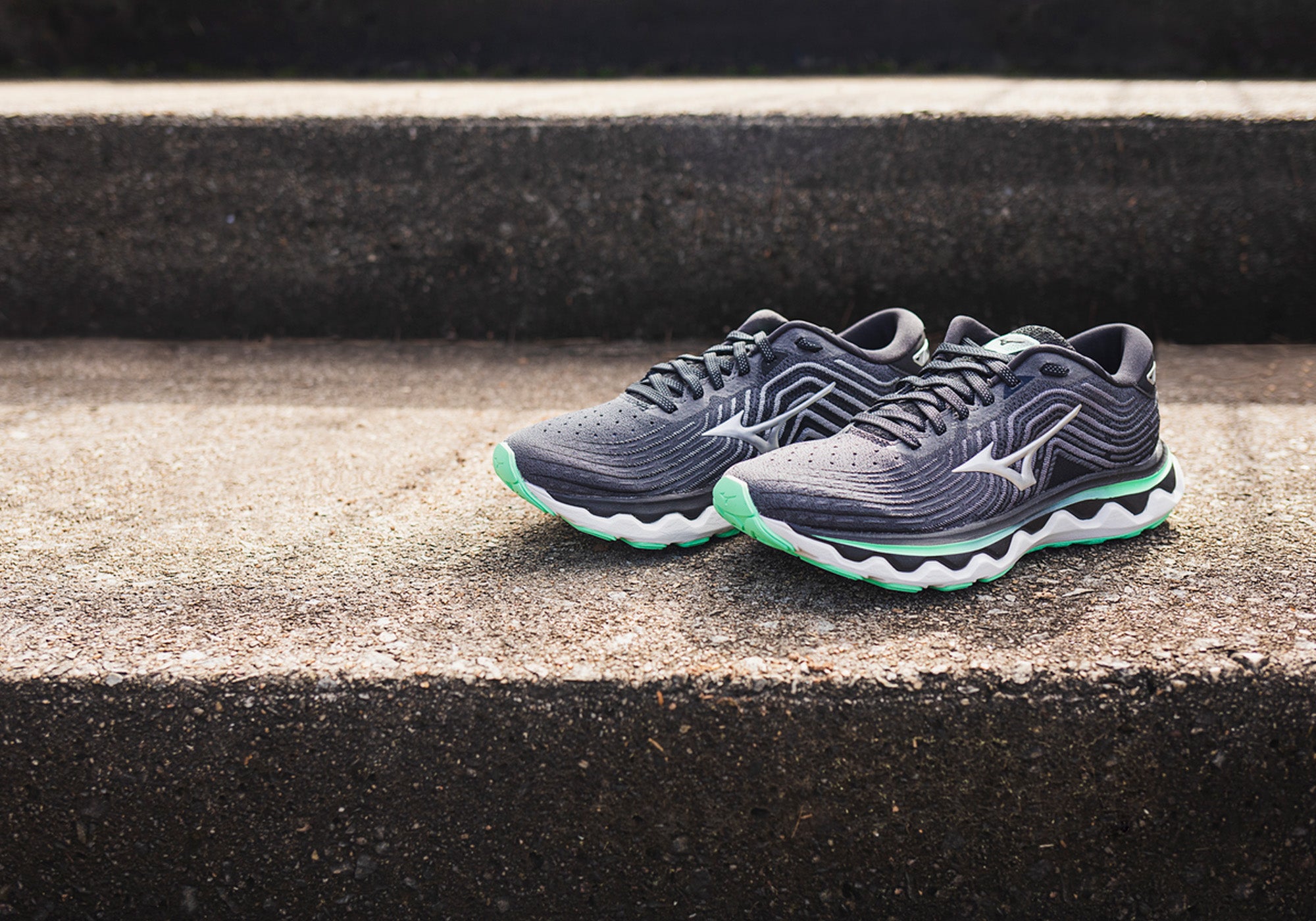 Mizuno Women's Wave Horizon 6 Running Shoes - Lightweight & Cushioned for Comfort - Perfect for Road Running, Jogging & Daily Workouts
